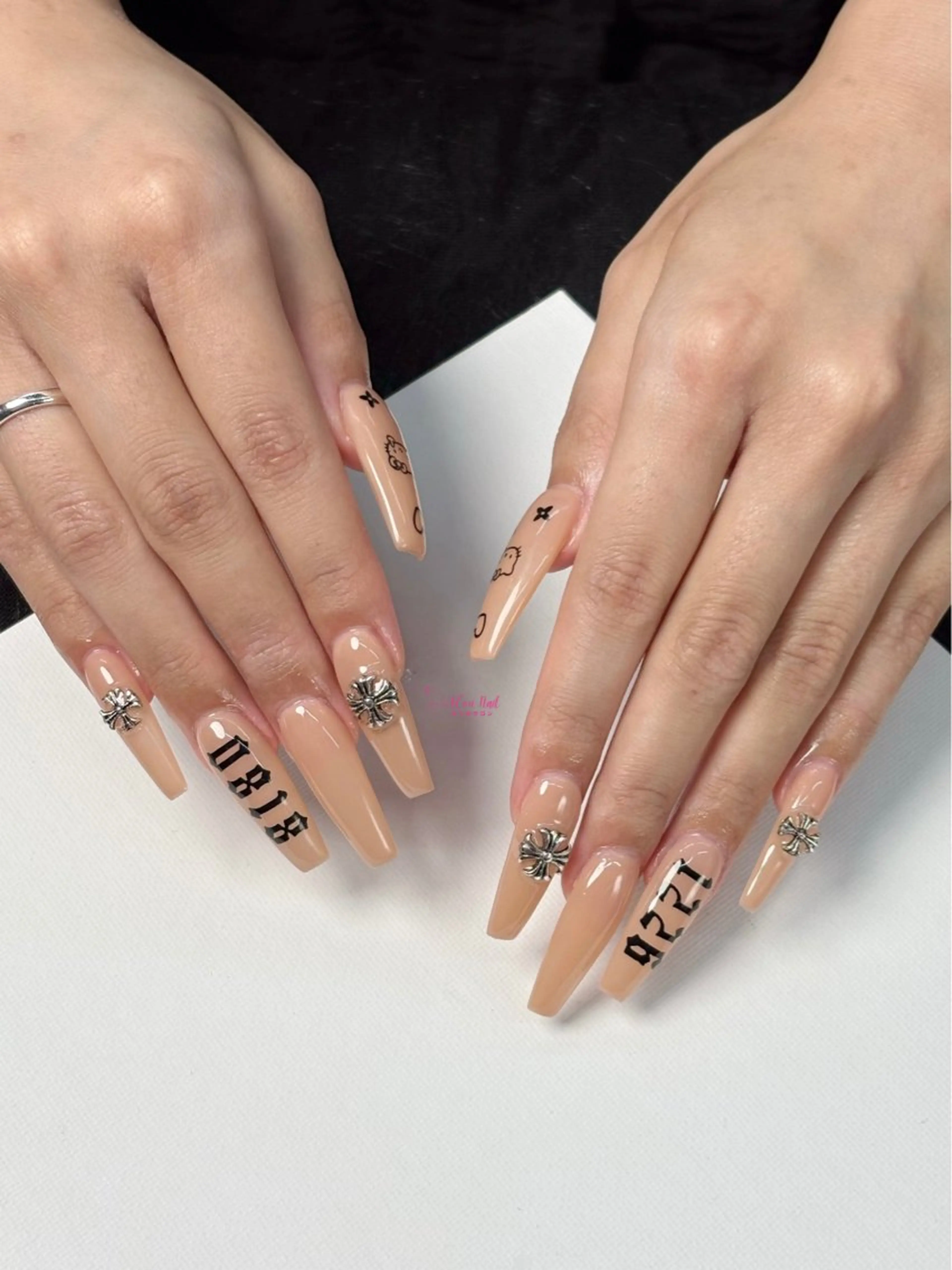 ネイル 桜ネイル 長さ出し フラワーネイル フレンチネイル ジェルネイル ハンドネイル ACon NailSalonのネイルデザイン