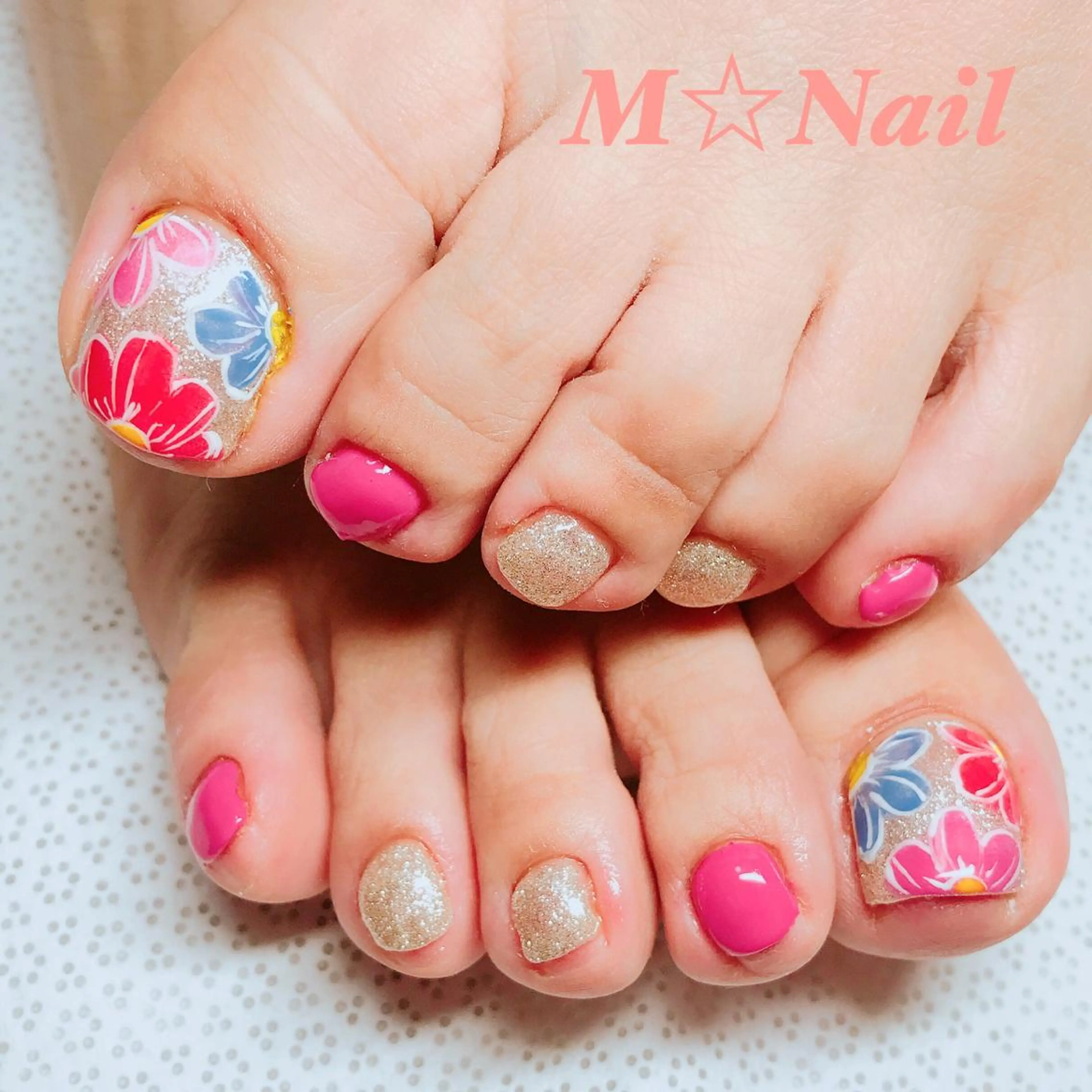 ネイル フラワーネイル 春ネイル フットネイル COCO +のエステ・リラクイメージ