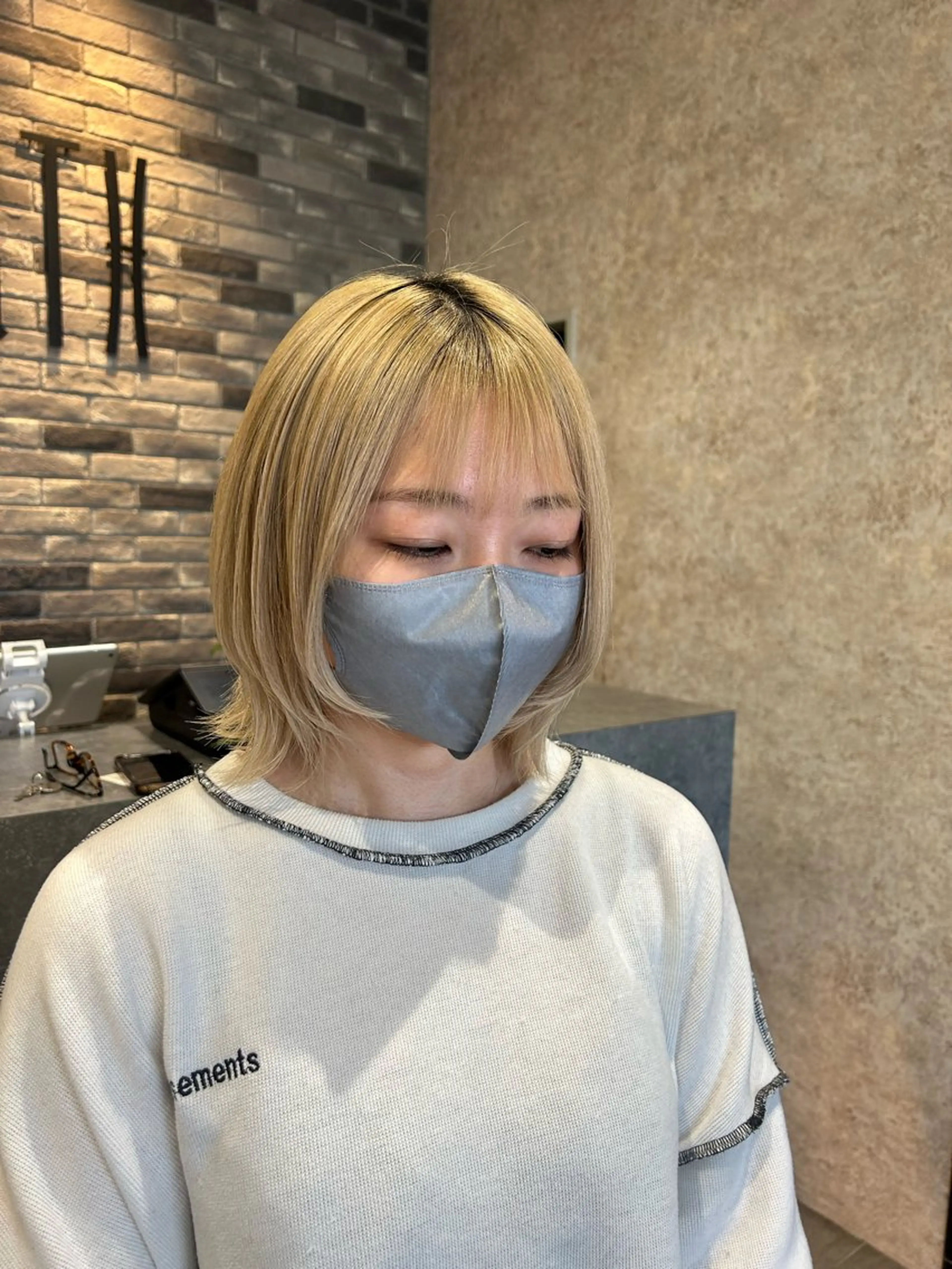 ショート カラー ショートレイヤー レイヤーカット ショートヘア earth尾形美穂 🫧髪質改善縮毛🫧のヘアスタイル