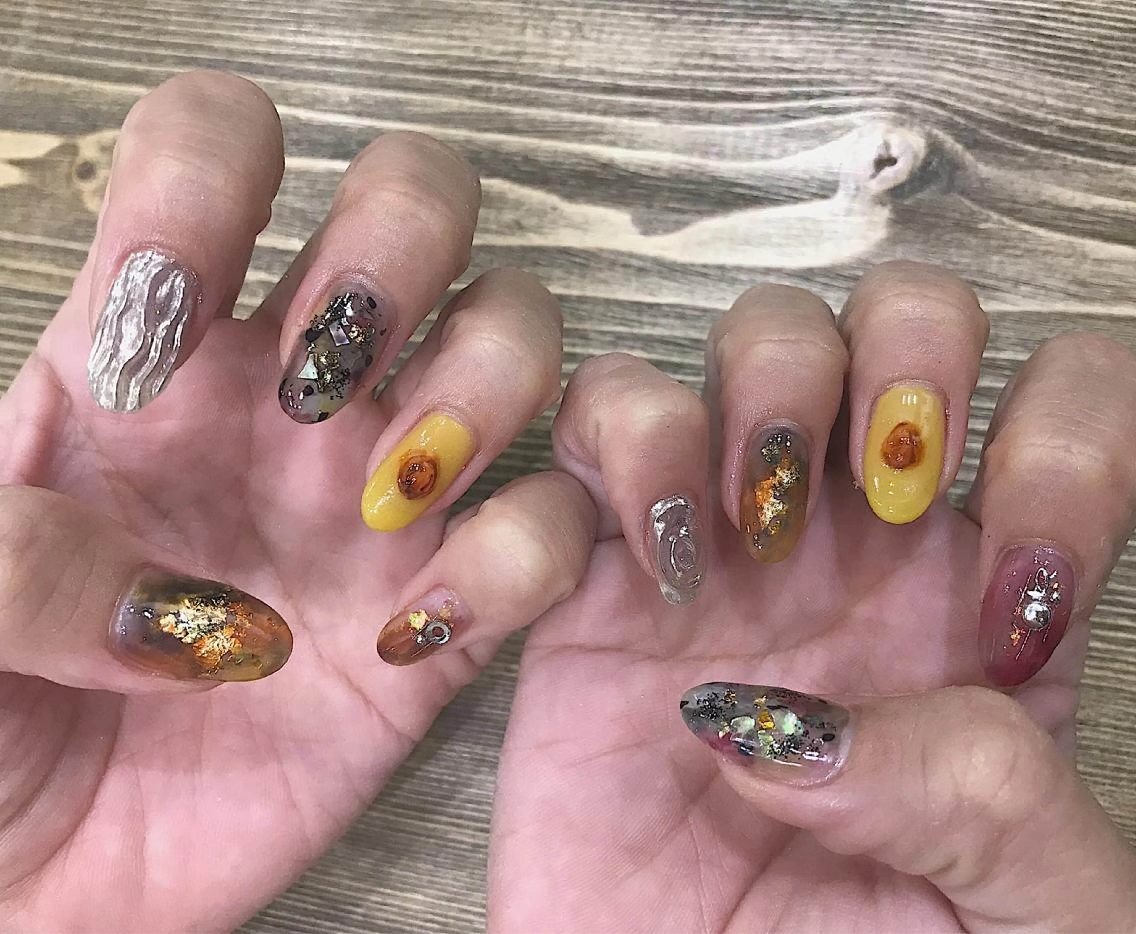 ネイル nailsalon colon所属・nailartist lisaのネイルデザイン