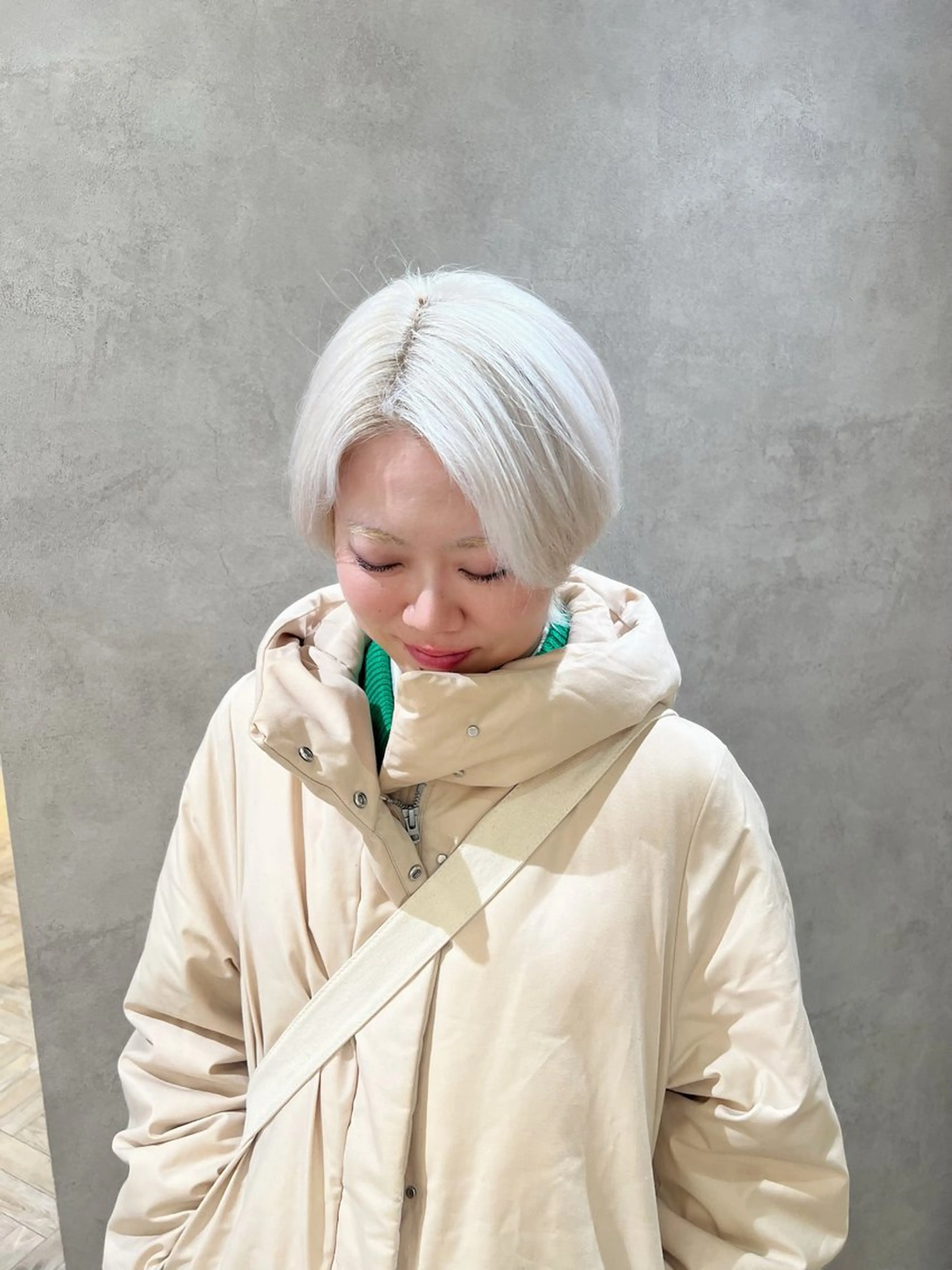 ショート カラー ハイトーンカラー 茂木 未海のヘアスタイル