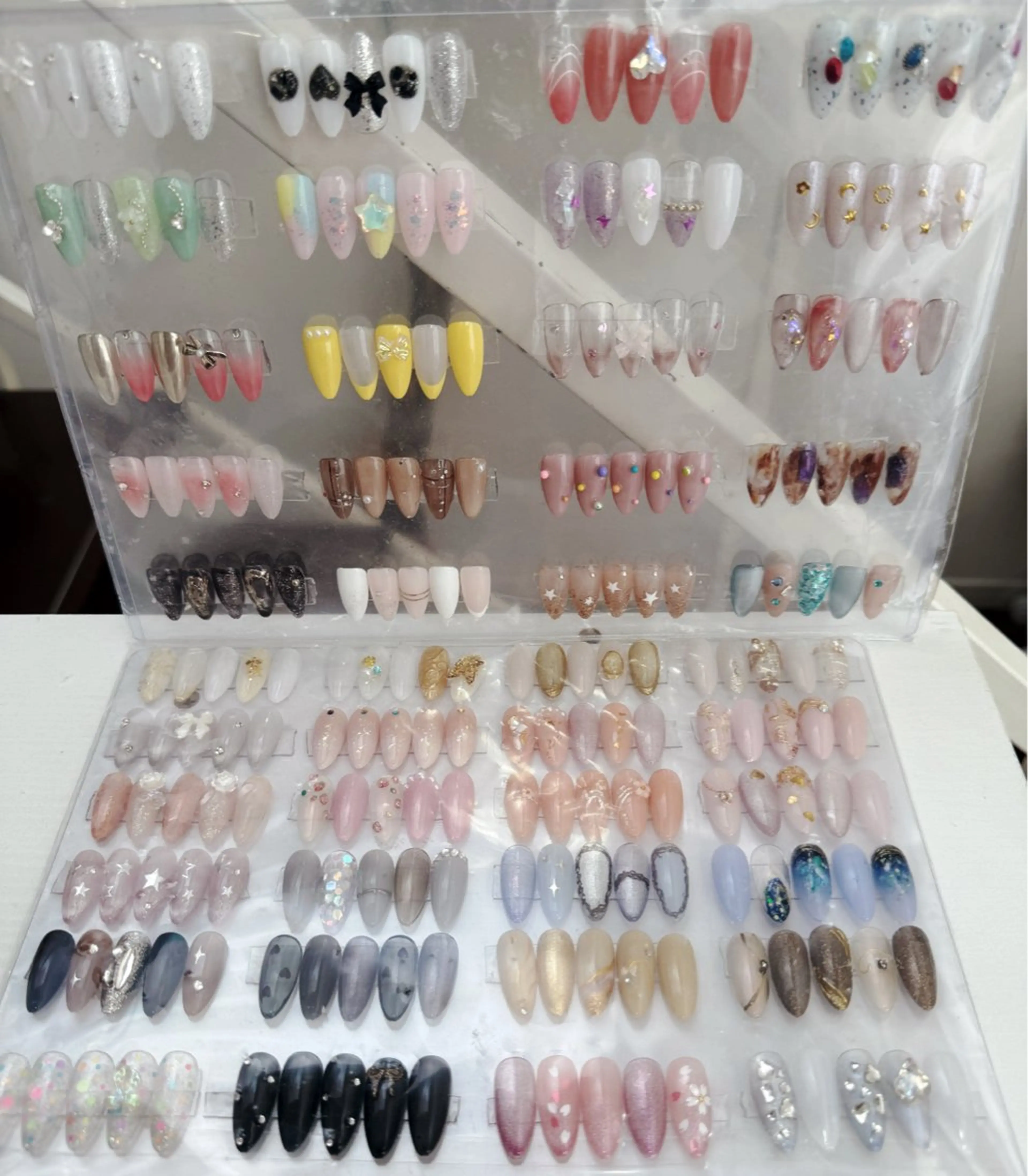 ネイル フットネイル フレンチネイル ジェルネイル ガラスフレンチ 韓国ネイル ハンドネイル ハンドケア The Nail & Eye Lashの眉毛・アイブロウイメージ