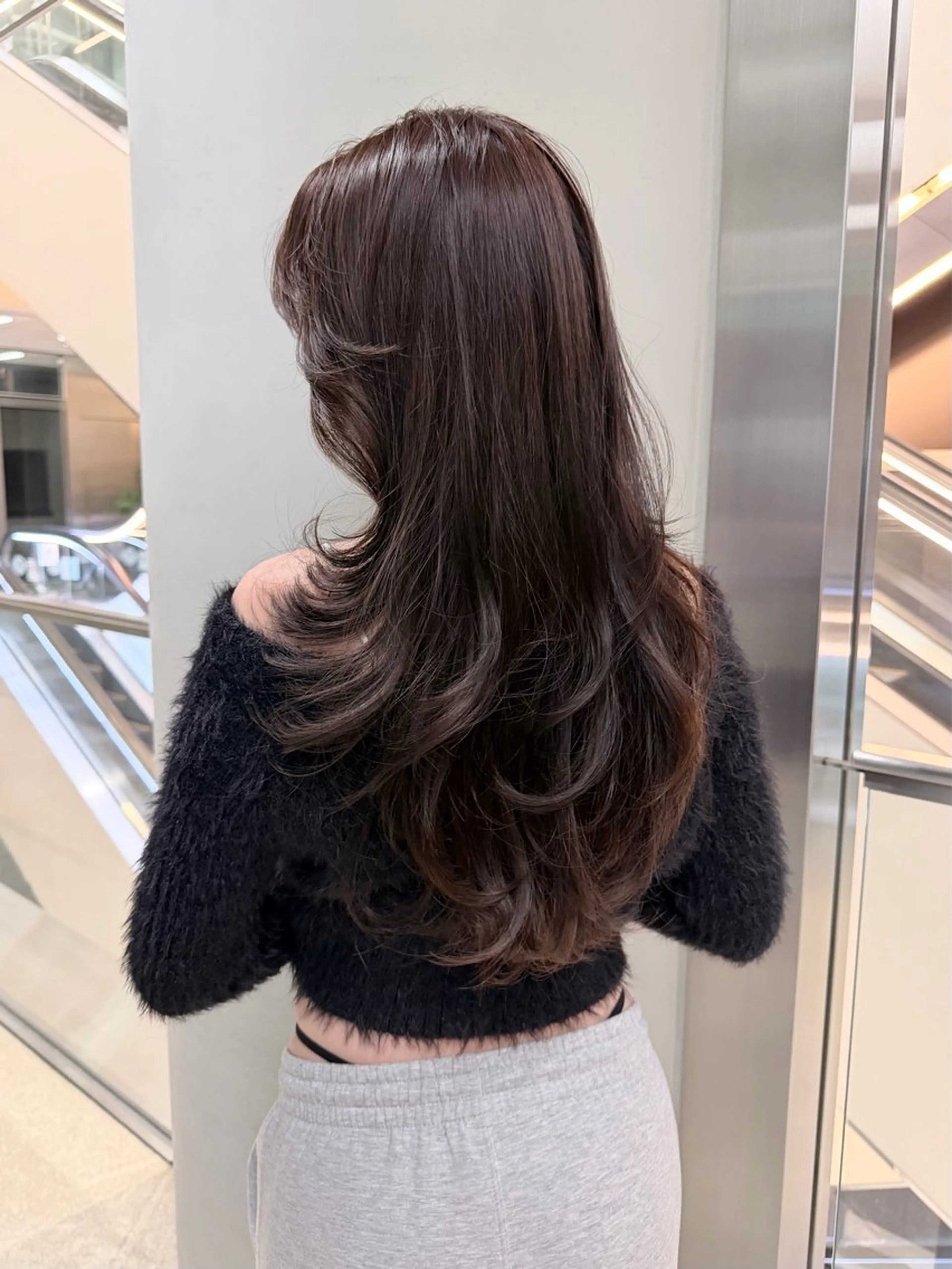 ロング くびれヘア 髪質改善 韓国風ヘア レイヤーカット ロング カット 'AXIS🪐 Rinのヘアスタイル
