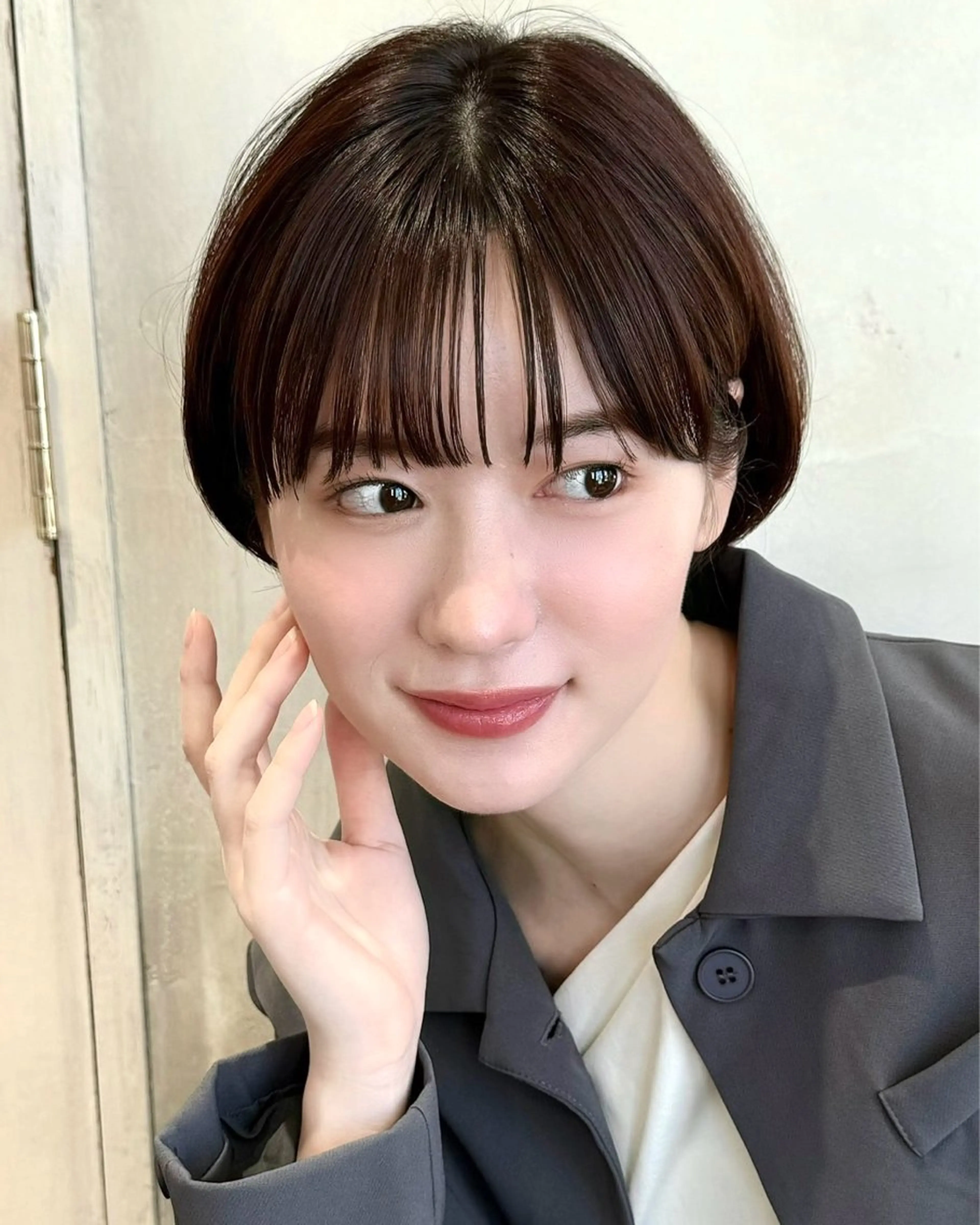 ショート カラー カット ヘアカラー トリートメント 💍新宿ショート 💍岩田莉奈のヘアスタイル