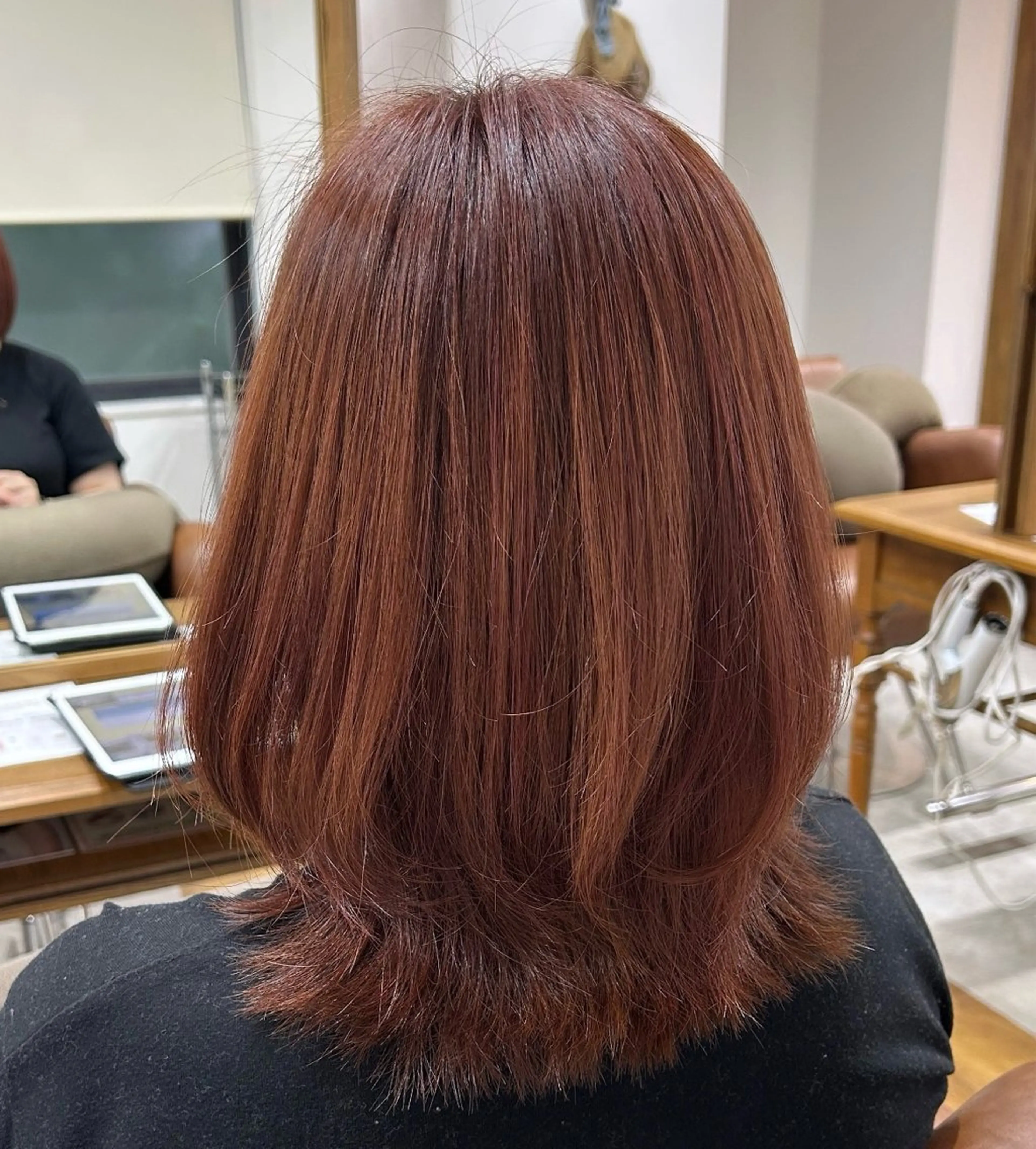 ミディアム カラー 町田 未希のヘアスタイル