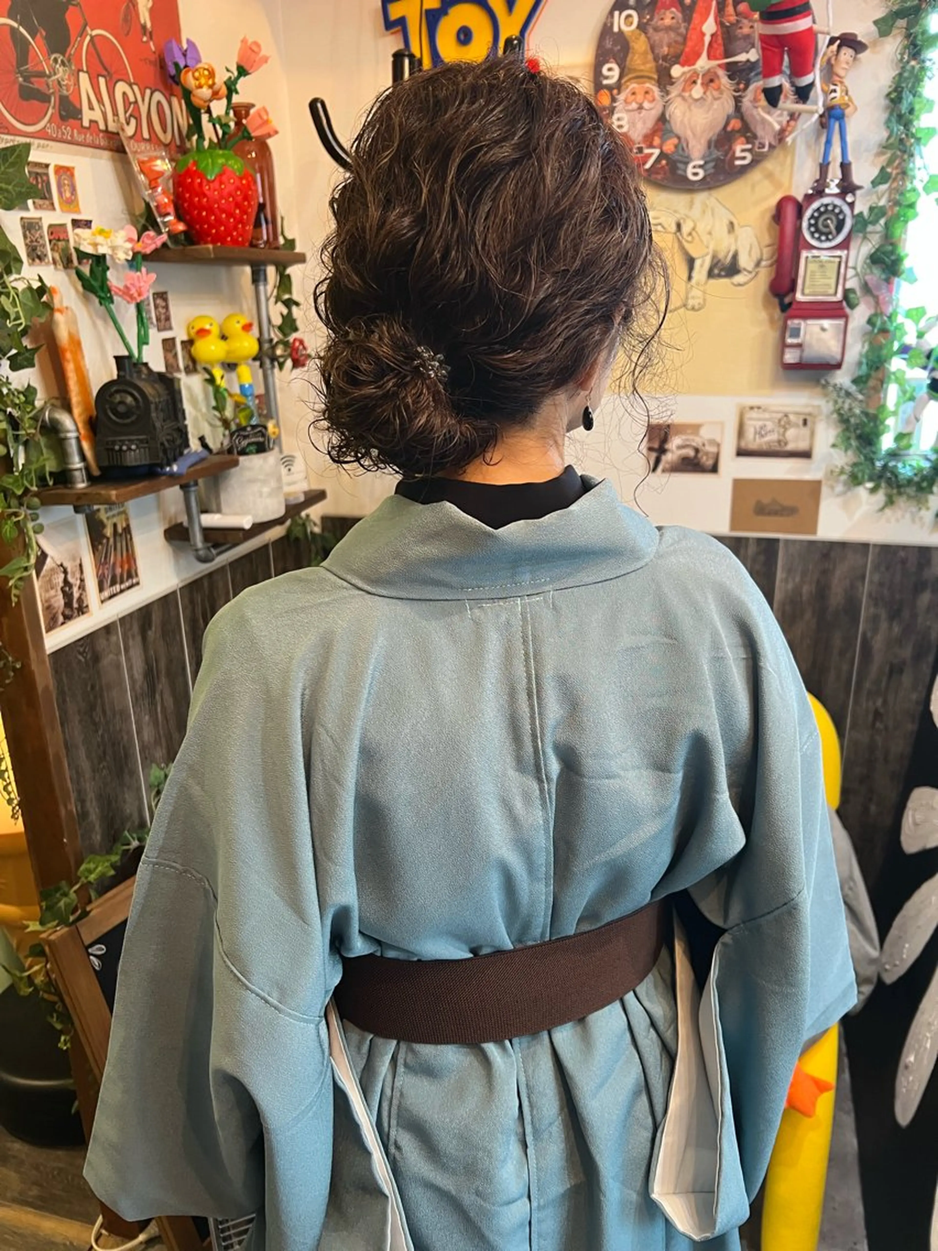 ミディアム カラー ヘアアレンジ ミディアムパーマ ハイライトカラー ハイライト ヘアカラー トリートメント カラーパティシエ facce🌼ikoのヘアスタイル