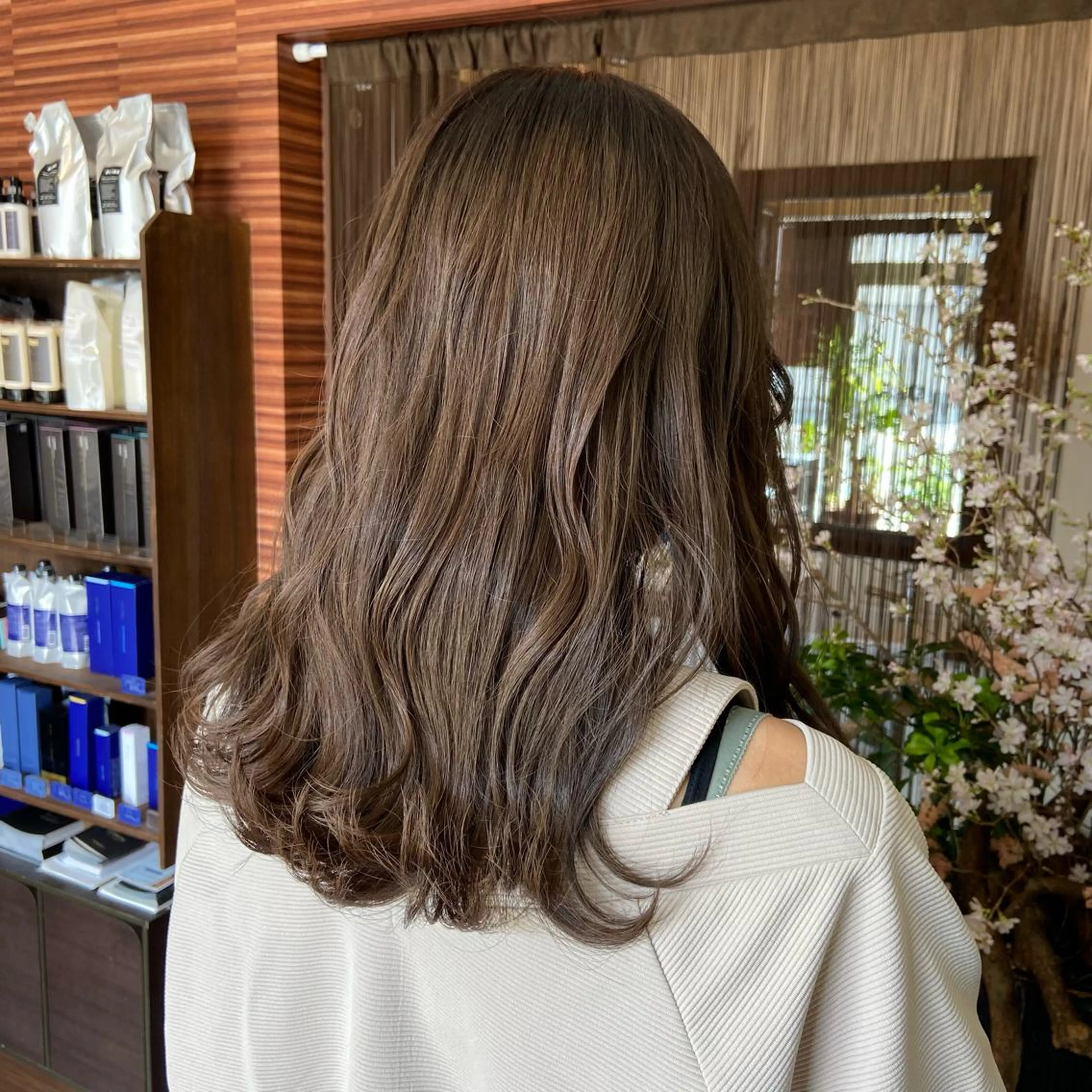 セミロング カラー ブリーチ カット ヘアカラー 大人女性の艶カット カラー/菊池柊真🌟のヘアスタイル
