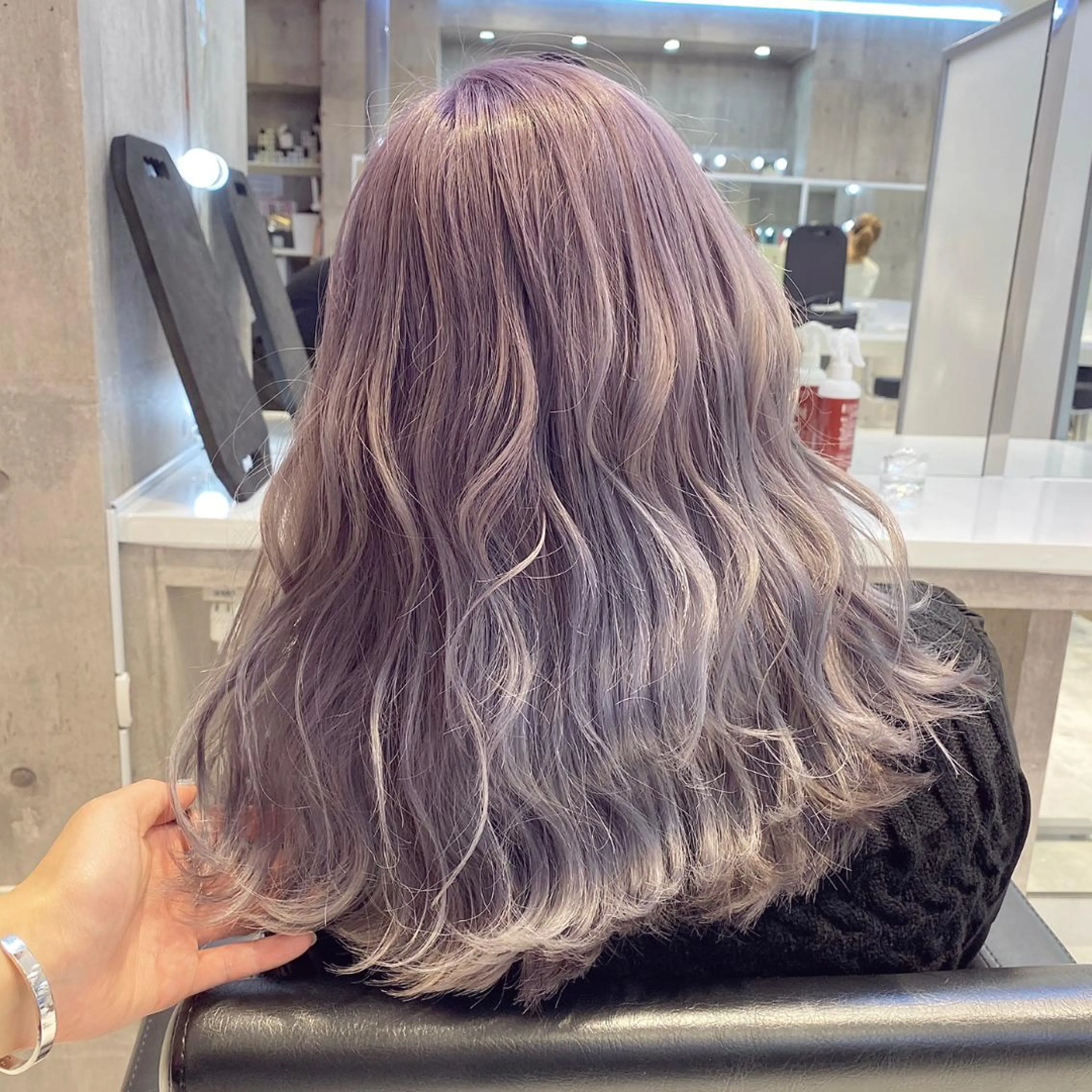 セミロング 🤍ムラ修正ブリーチ 🤍原宿/YUUのヘアスタイル