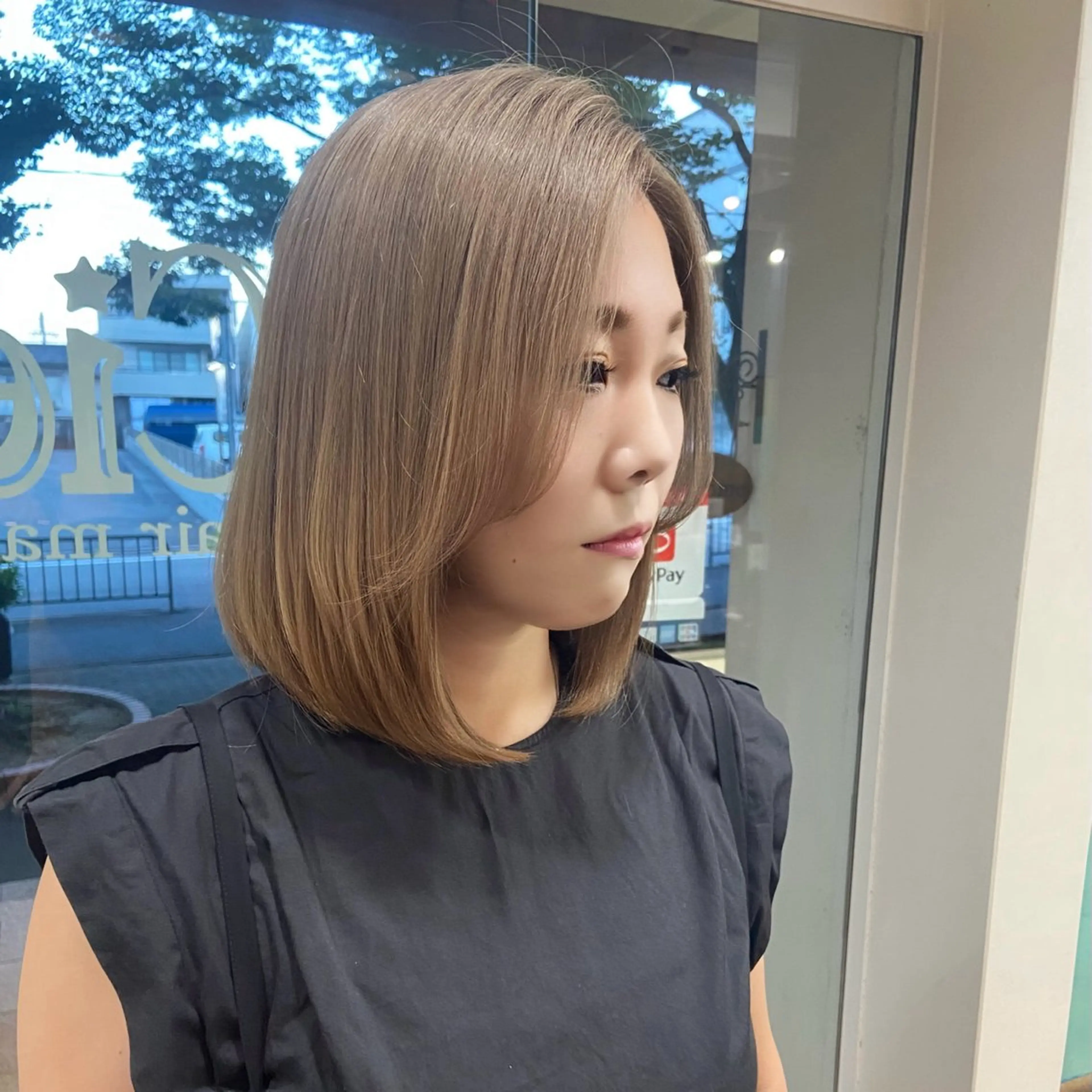 ミディアム カラー ベージュカラー ミルクティーベージュ 髪質改善/透明感 カラー/西川奈穂のヘアスタイル