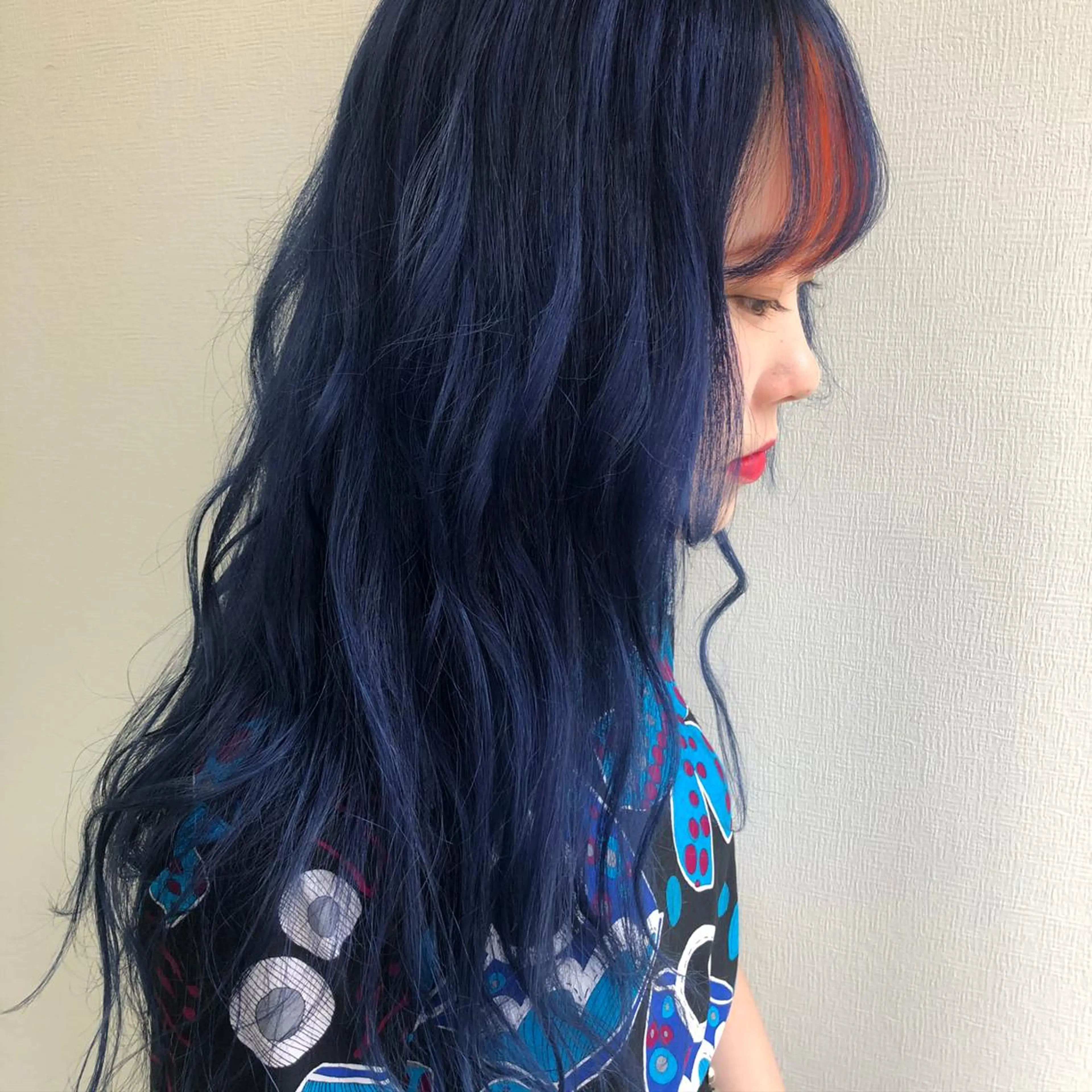 ロング カラー ヘアアレンジ 韓国レイヤーカット/ 儚げカラーチナツのヘアスタイル