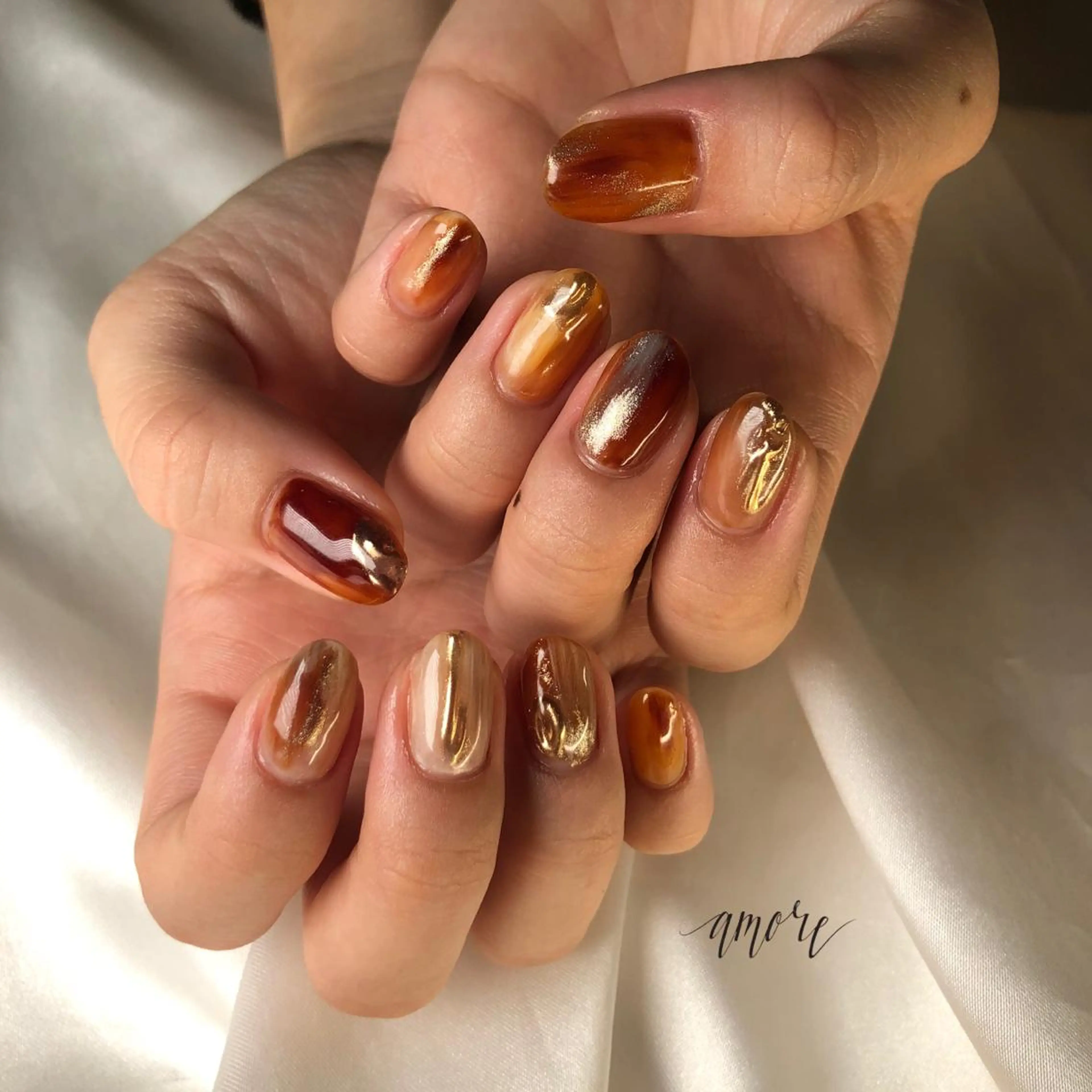 ネイル ジェルネイル 氷ネイル・うるうるネイル マグネットネイル ミラーネイル ニュアンスネイル You kyehwaのネイルデザイン