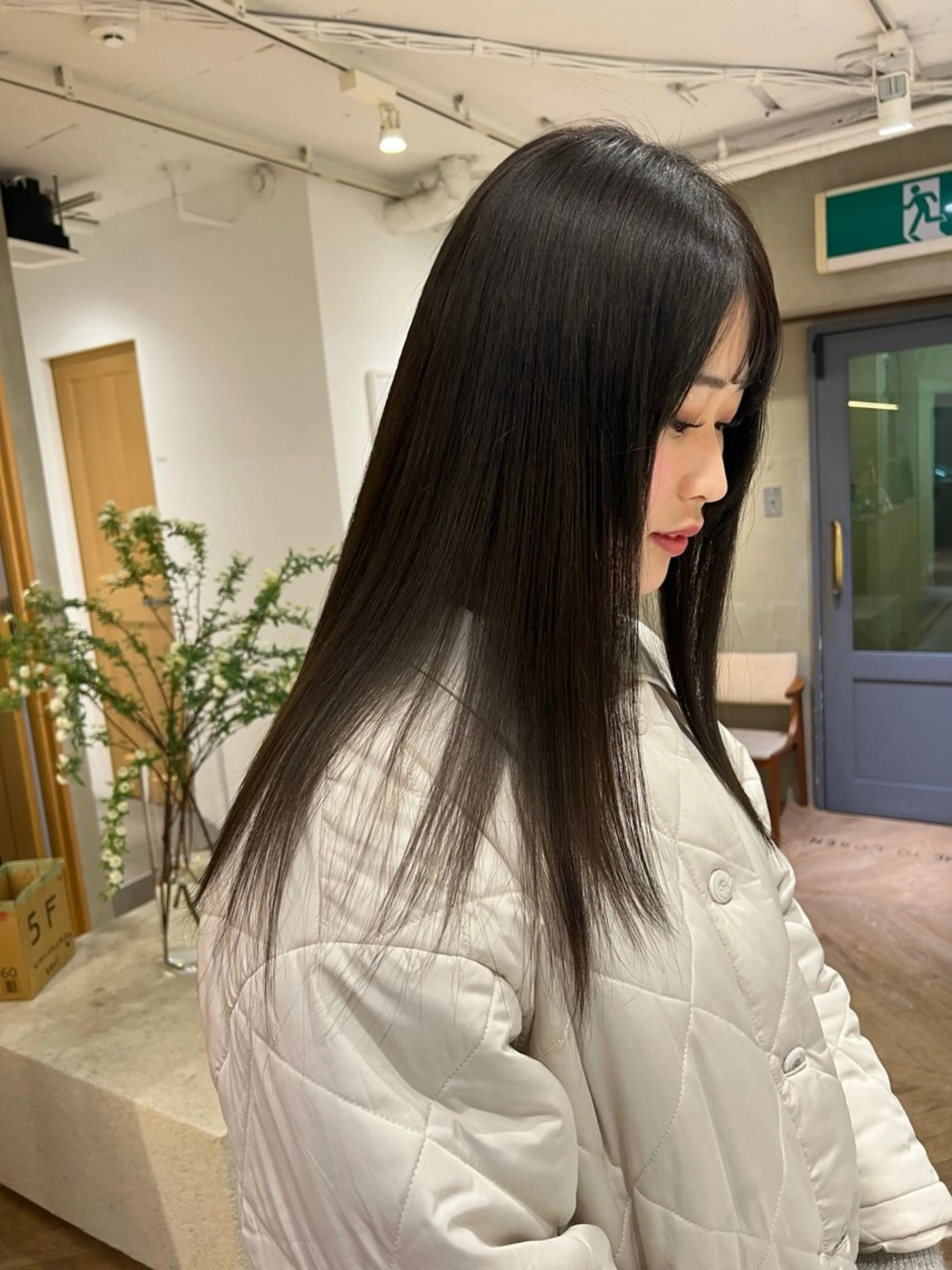 セミロング 似合わせレイヤー ＆透明感カラーのヘアスタイル