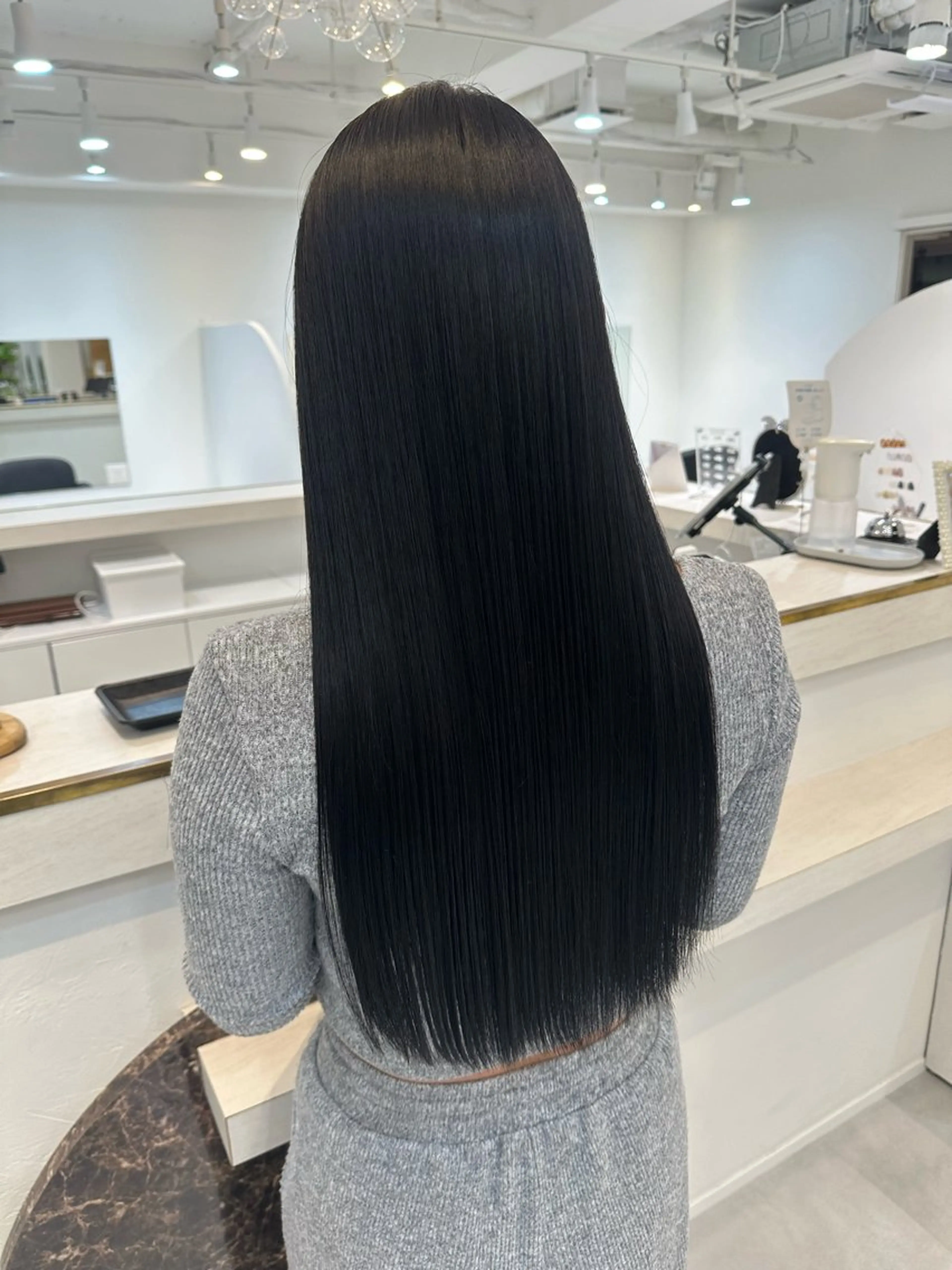 ロング Emuest心斎橋 SAKIのヘアスタイル