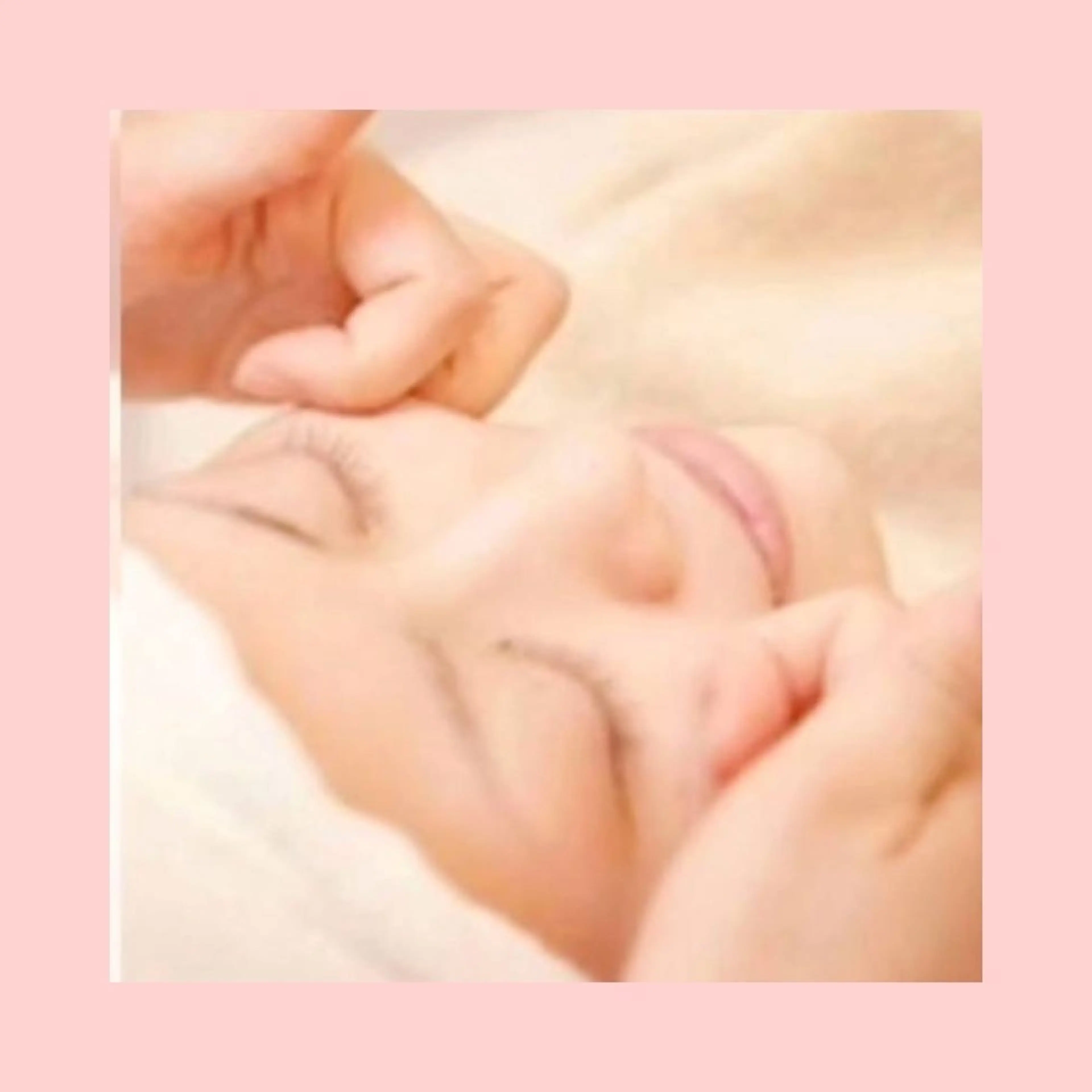 【フェイシャル】絶大な人気メニュー☆小顔フェイシャル&ヘッド付きの写真