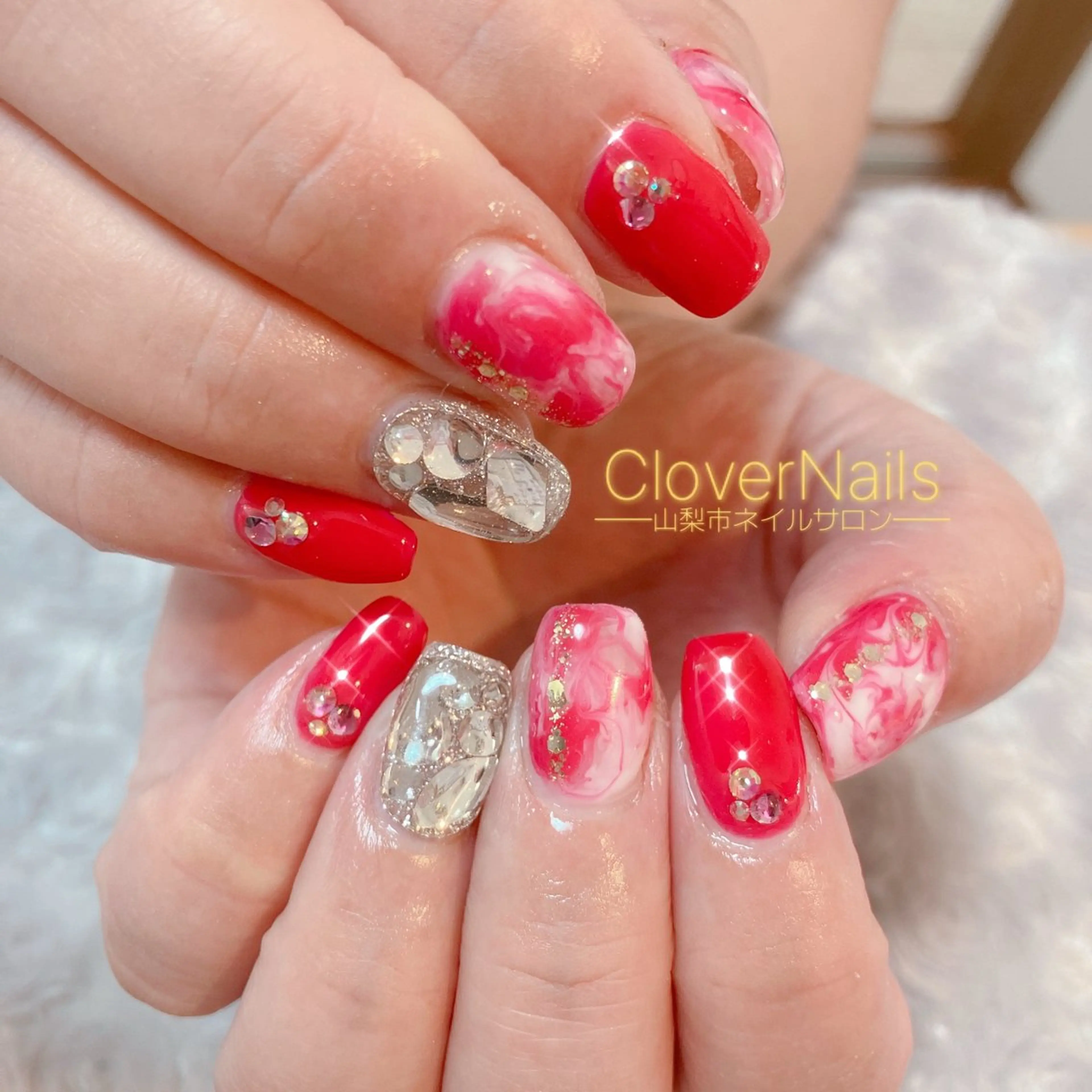 ネイル アートネイル ジェルネイル キラキラネイル オフィスネイル シンプルネイル ハンドネイル 自宅ネイルサロン クロバーネイルのネイルデザイン