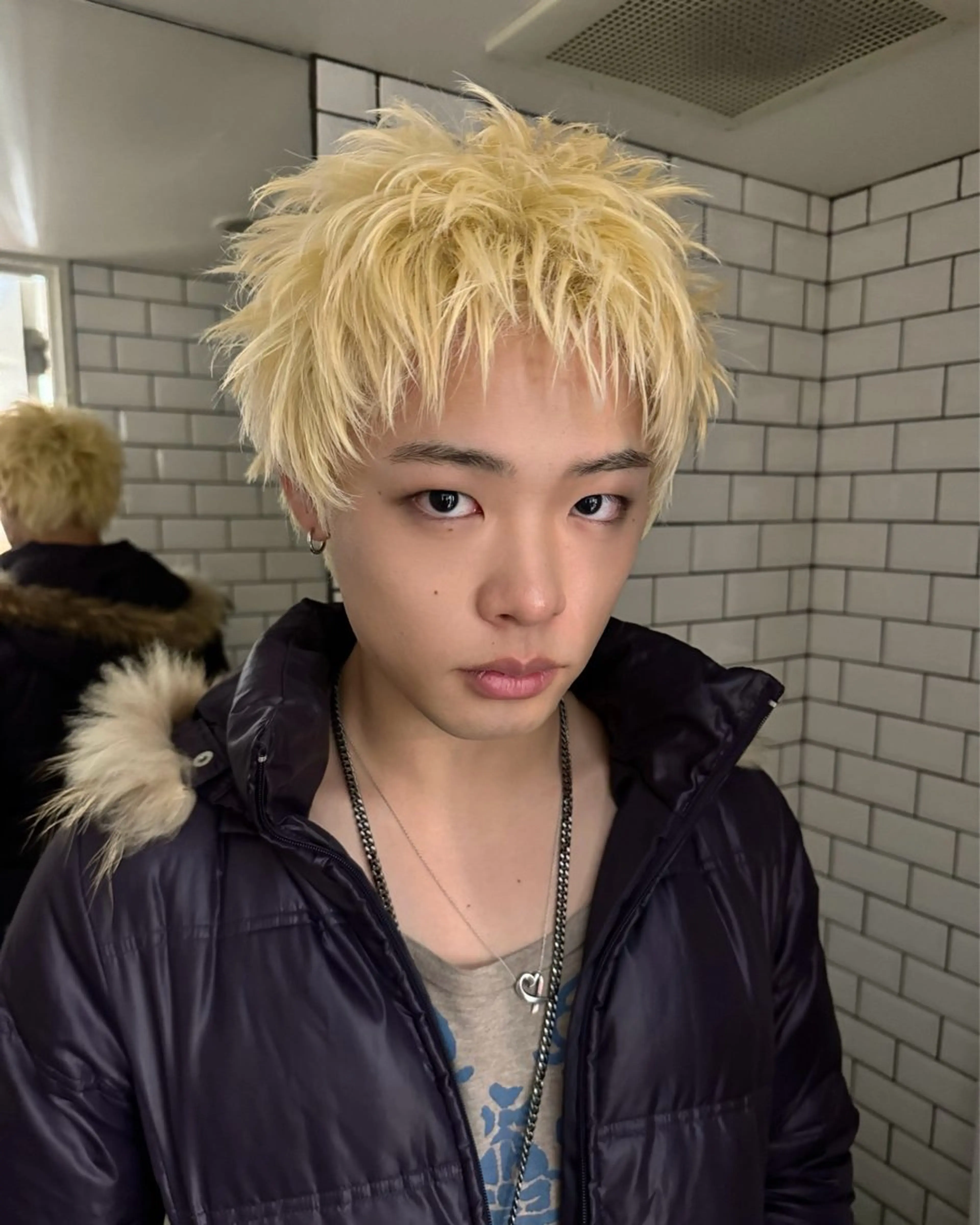 ショート カラー こだわりハイトーン/ ケアブリーチ/岸のヘアスタイル