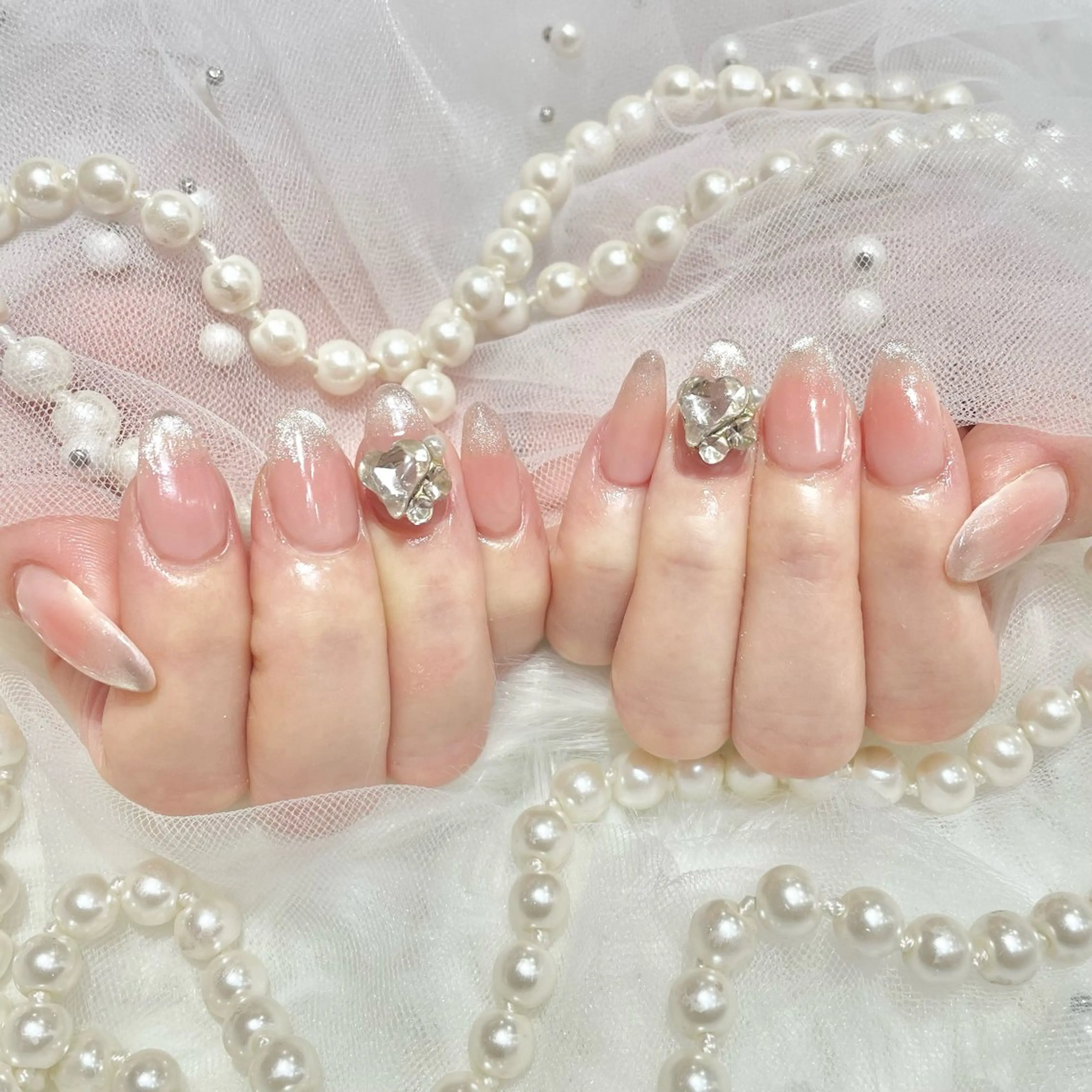 ネイル チークネイル WISTERIA midoriのネイルデザイン