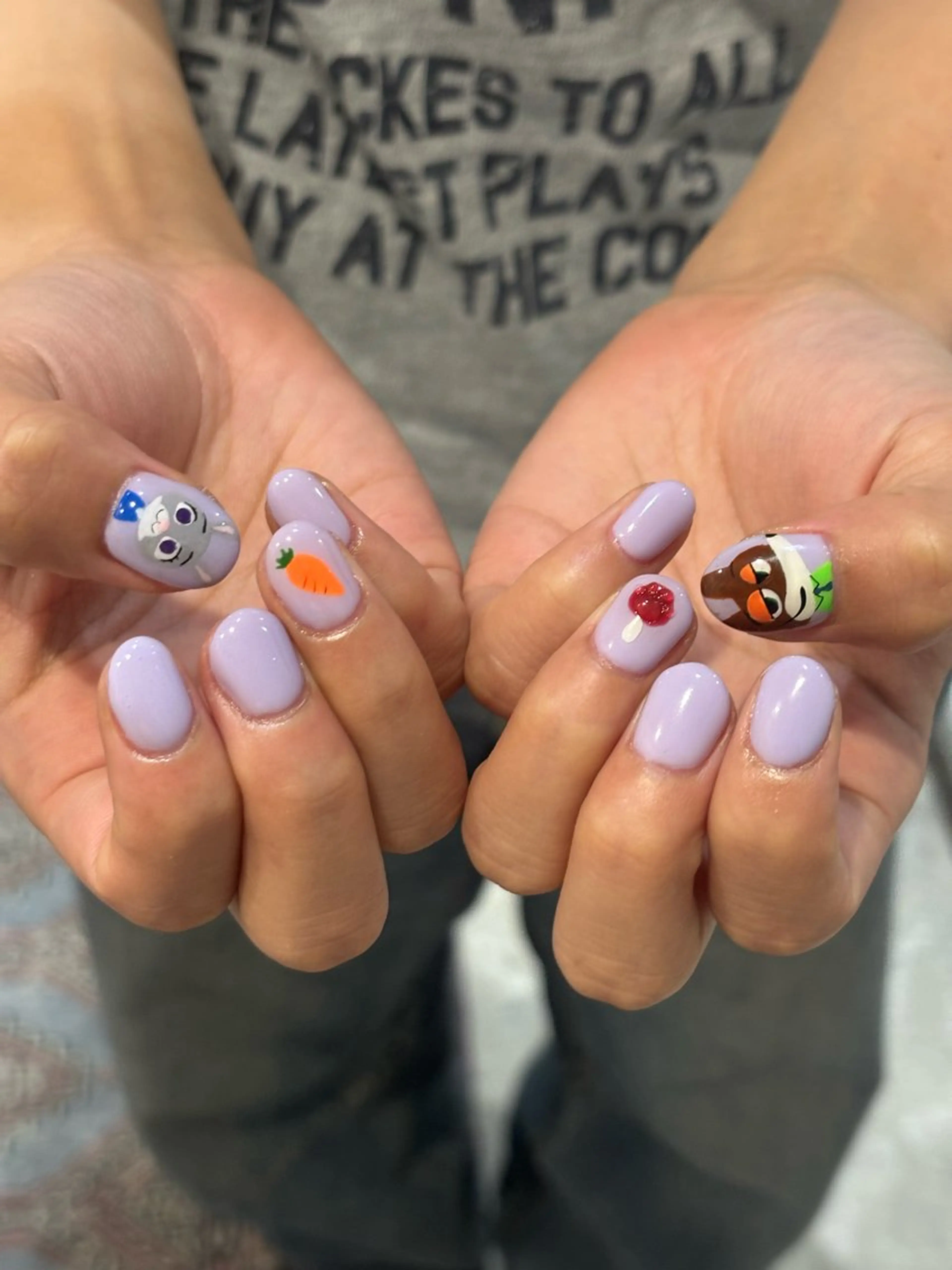 ショート ハンドネイル 0203ムニムサン 💙Honokaのネイルデザイン