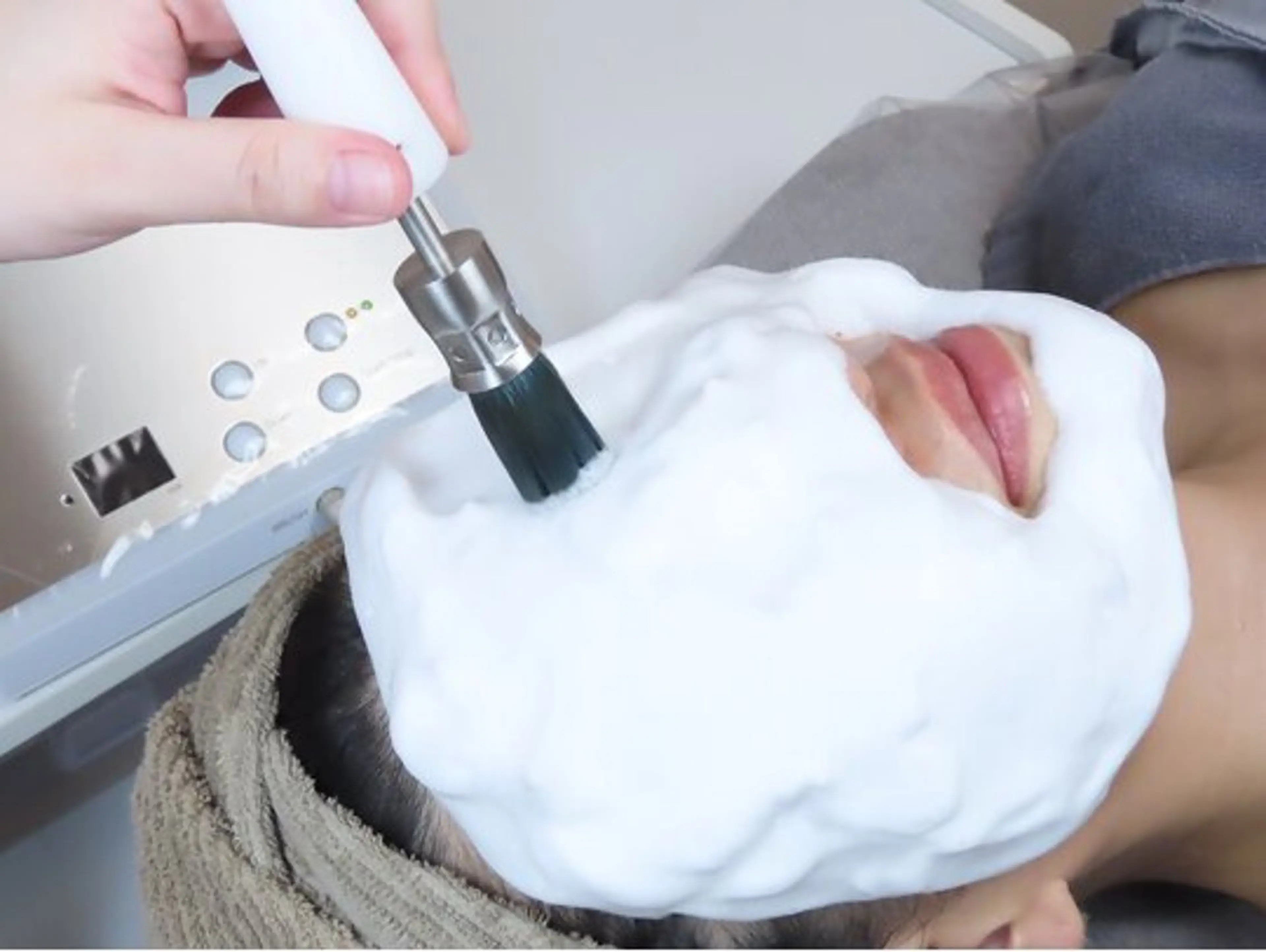 毛穴特化➕フェイシャル・デコルテマッサージ付きの写真