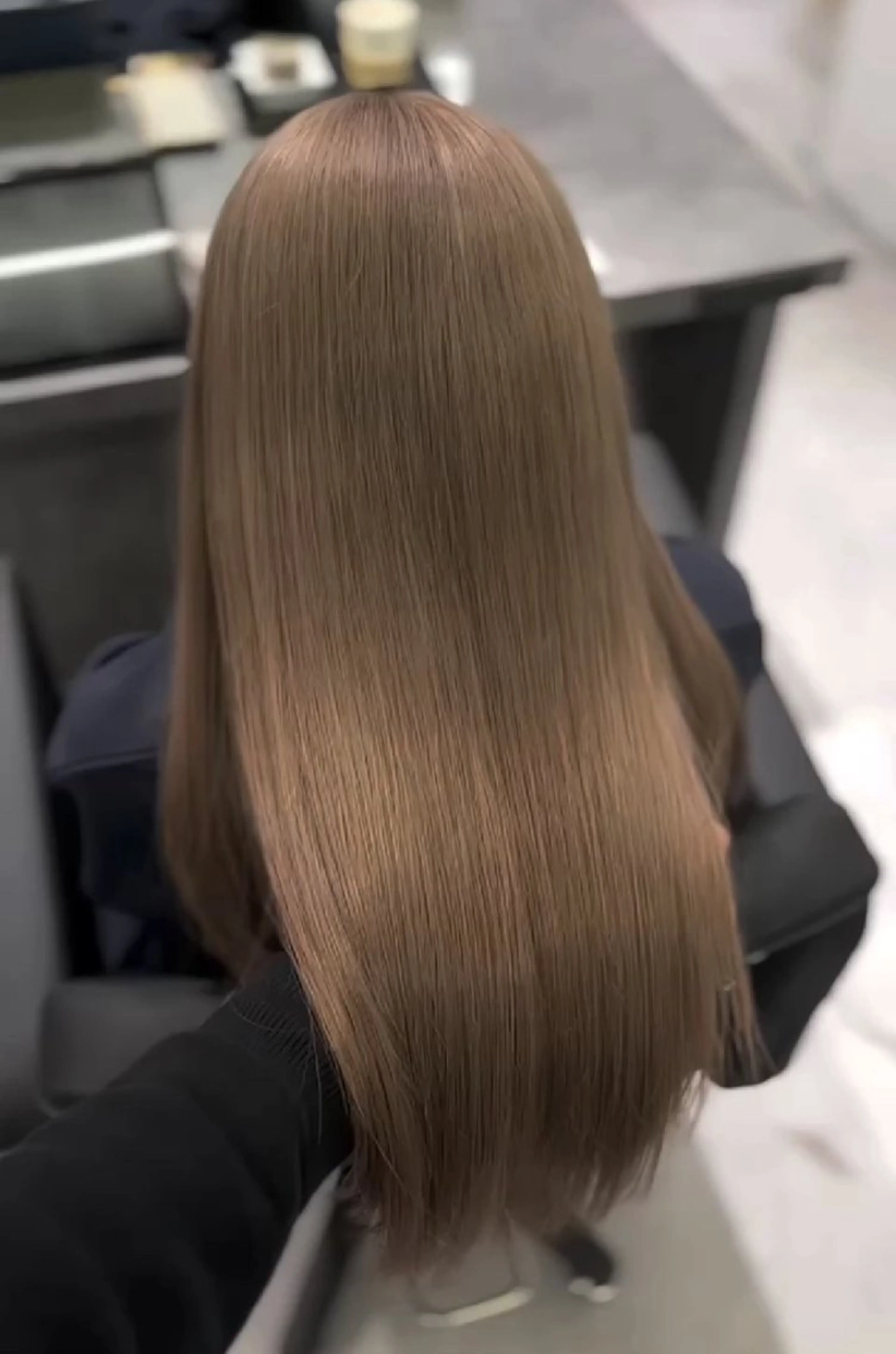 ロング ハイライト 髪質改善 韓国風ヘア レイヤーカット カット 縮毛矯正 トリートメント piLLon 心斎橋のヘアスタイル