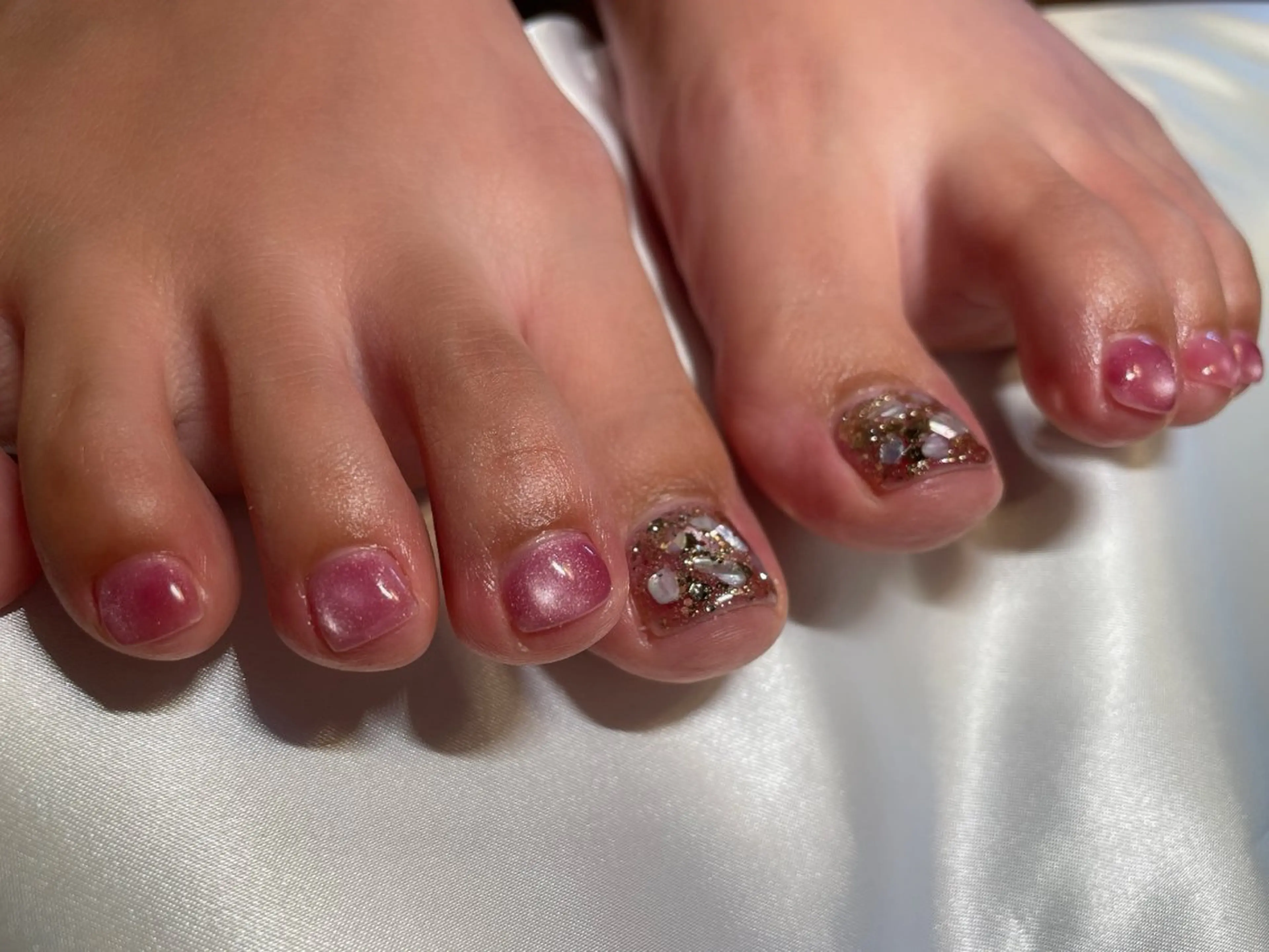 ネイル ラメ(グリッター) フットネイル ROPE nail ロペネイルのネイルデザイン