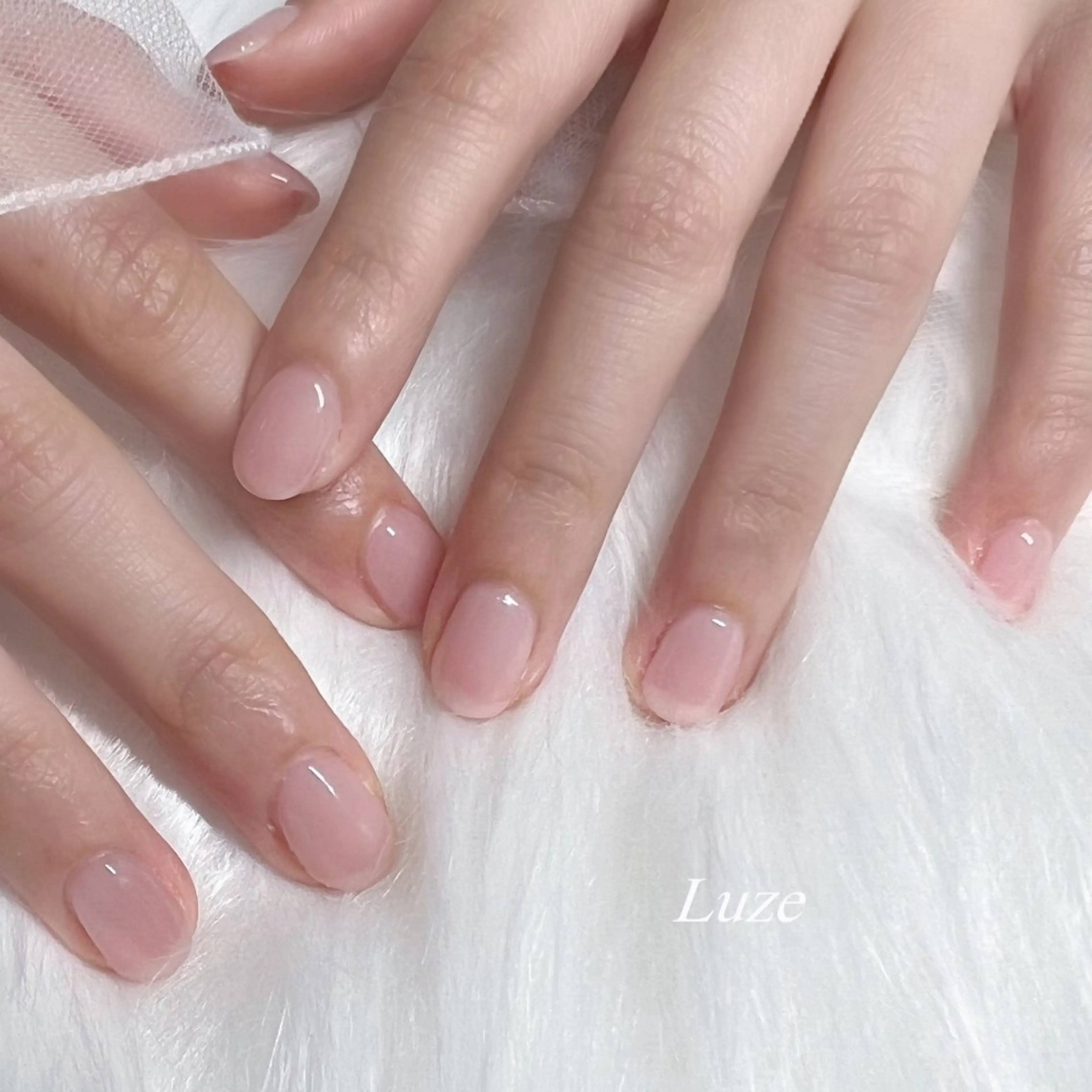 ネイル ワンカラーネイル ハンドネイル Luze 泉 明日花のネイルデザイン