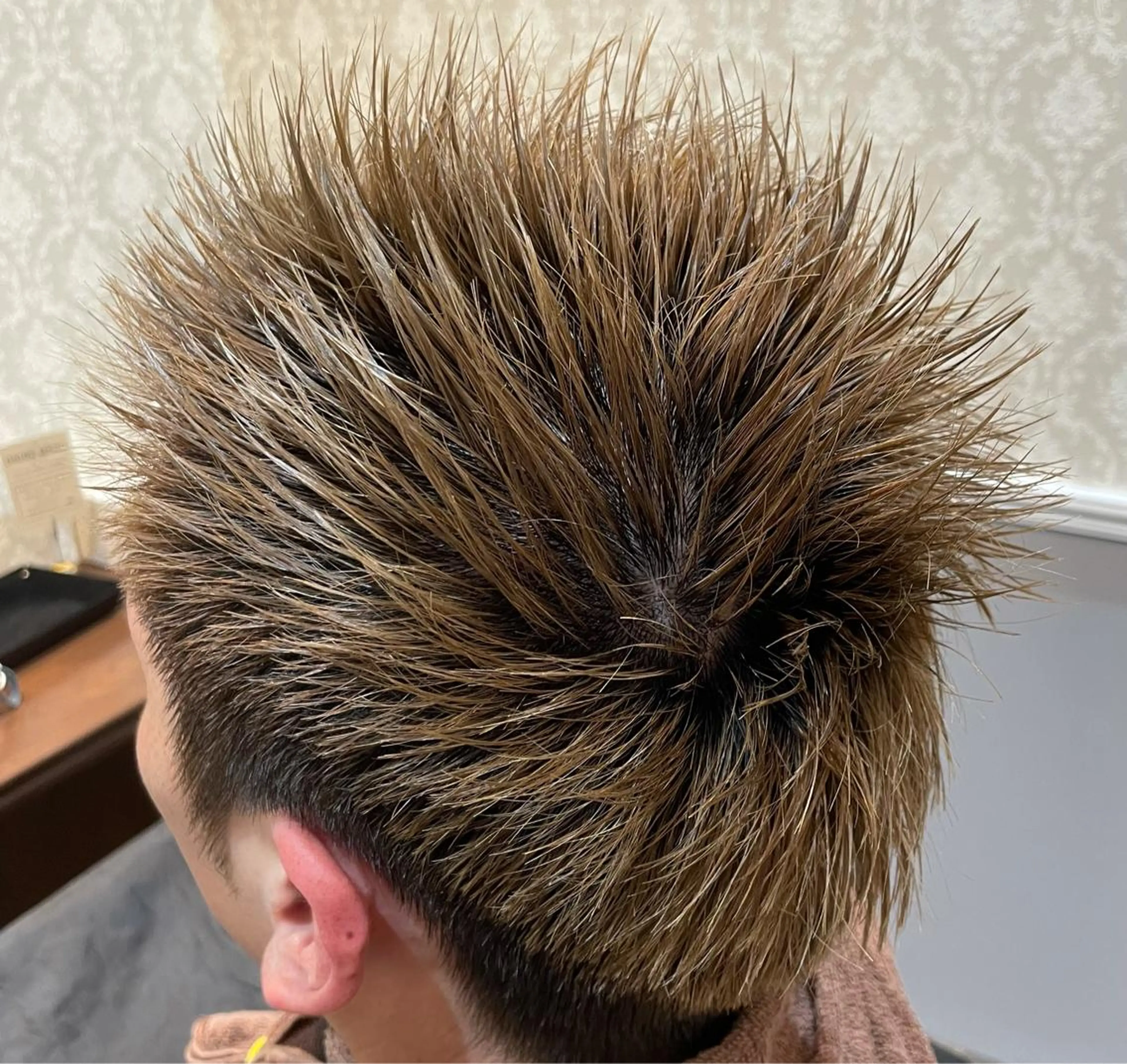 カラー メンズ 坂上 広樹のヘアスタイル