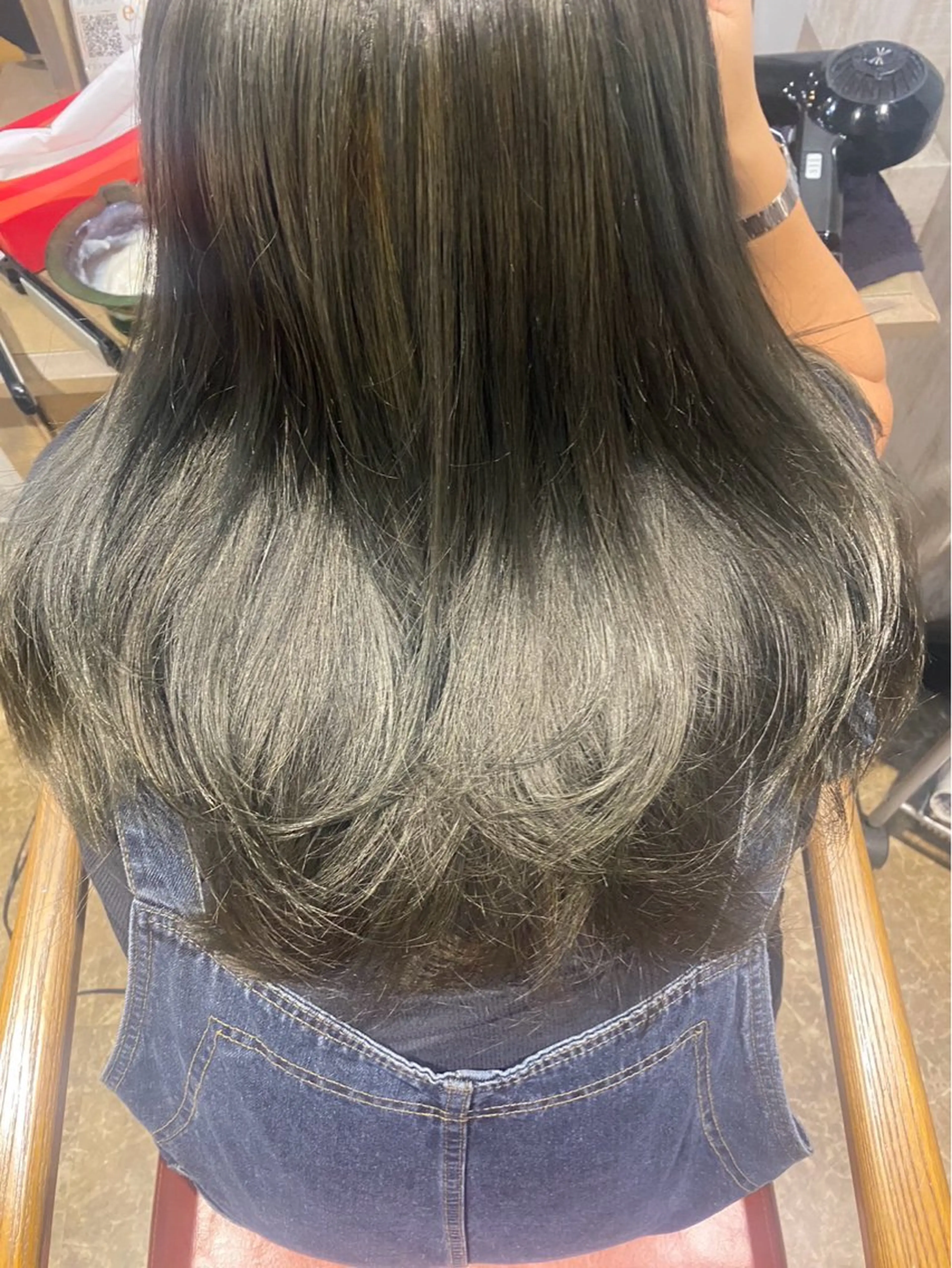 カラー ブリーチ オリーブカラー 🍒Inagaki ヘッドスパ☁️のヘアスタイル