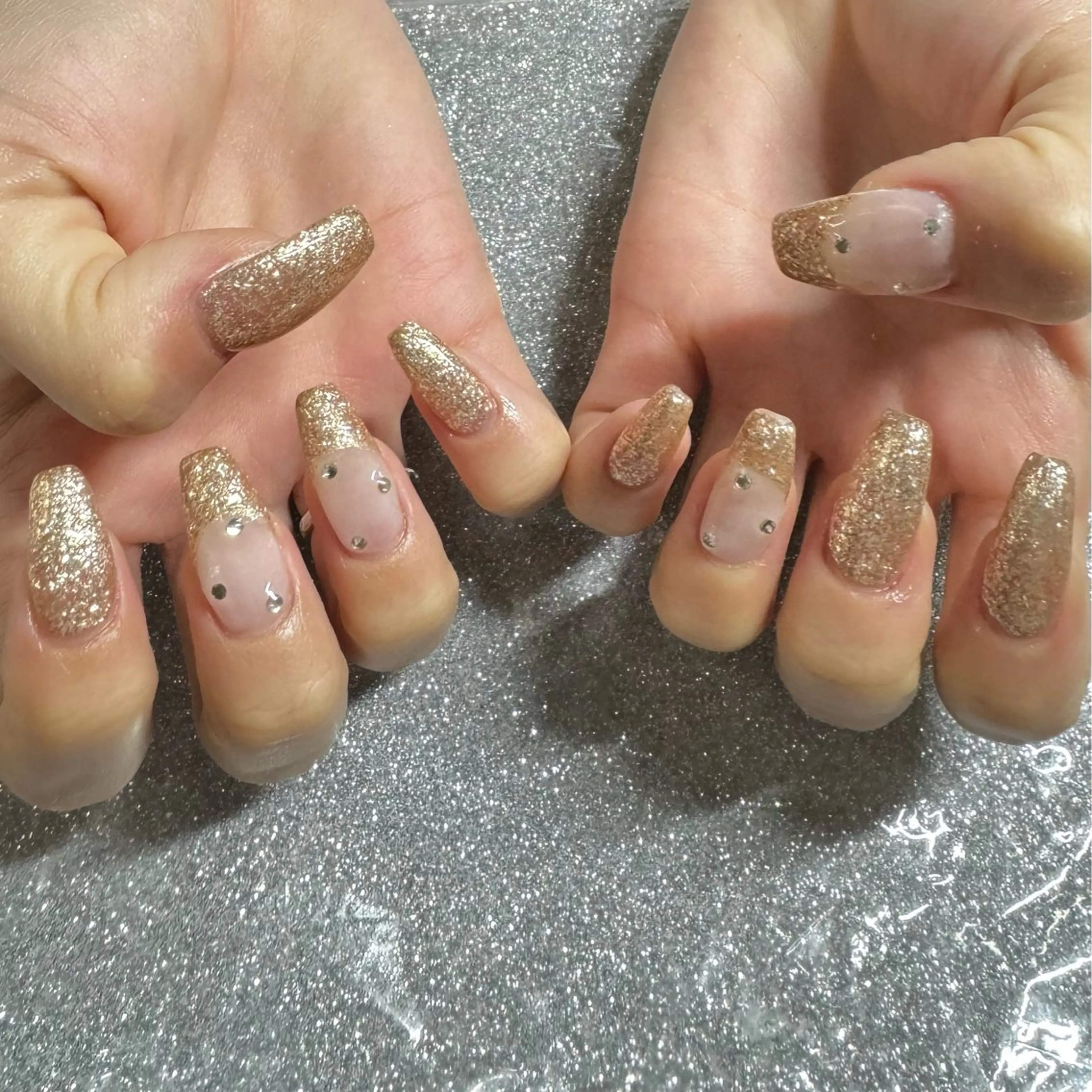 ネイル ハンドネイル VIERU 🌈🎀💖のネイルデザイン