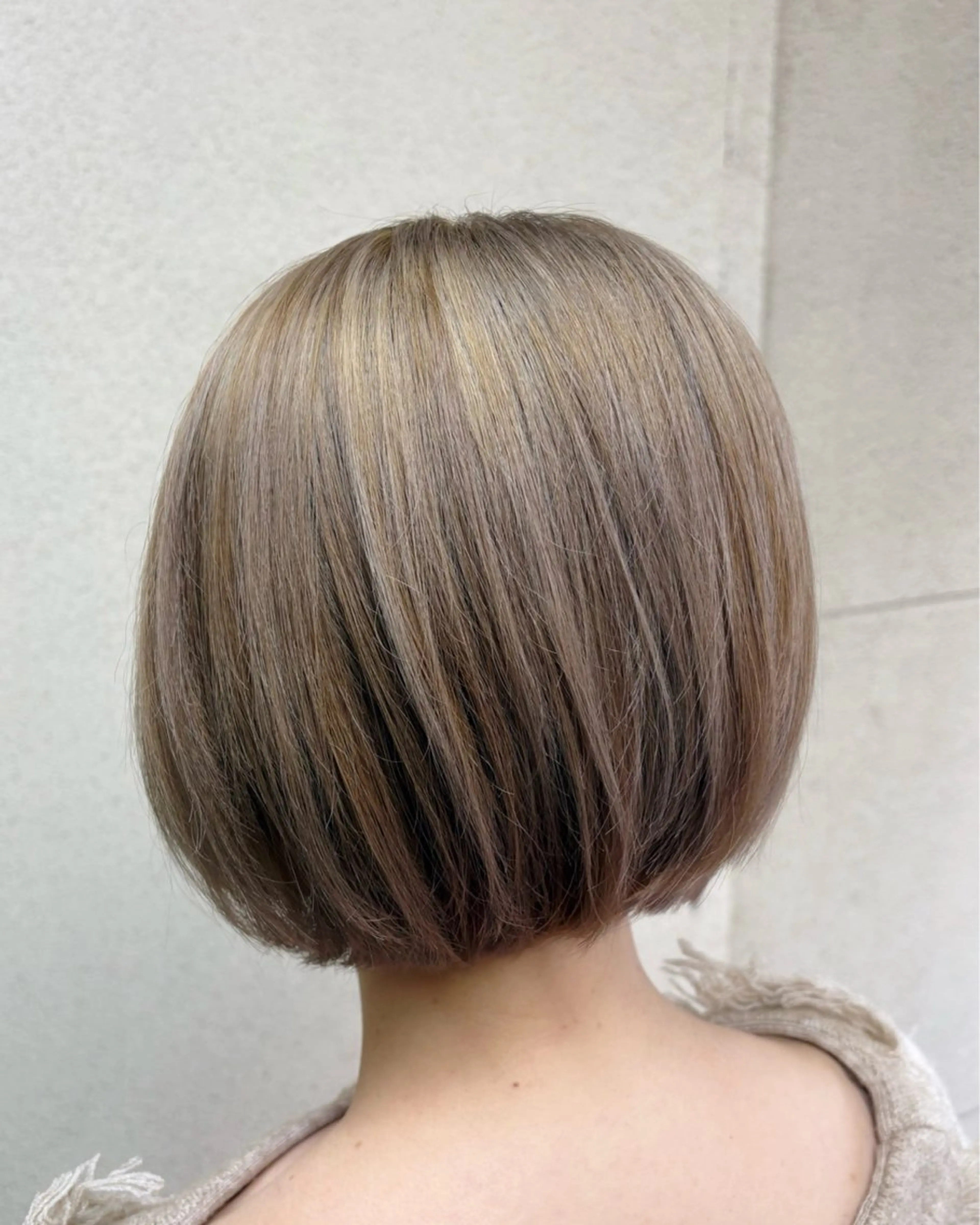 カラー ショートボブ ブリーチ ケアブリーチ 透明感カラー グレージュ カット ヘアカラー 高橋 佑のヘアスタイル