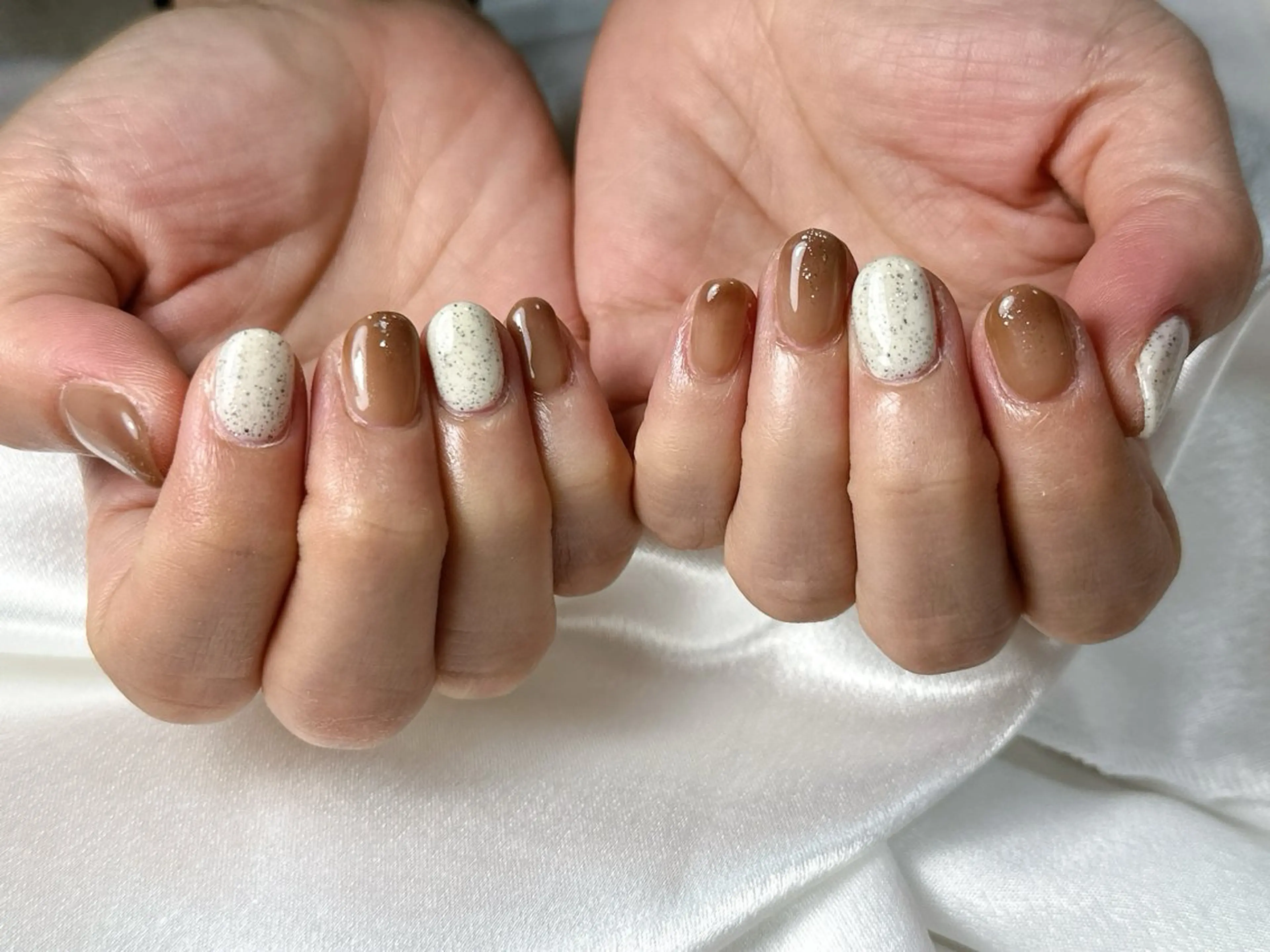 ネイル オーロラネイル フットネイル フレンチネイル ジェルネイル ハート ハンドネイル kiki nail たまプラーザのネイルデザイン