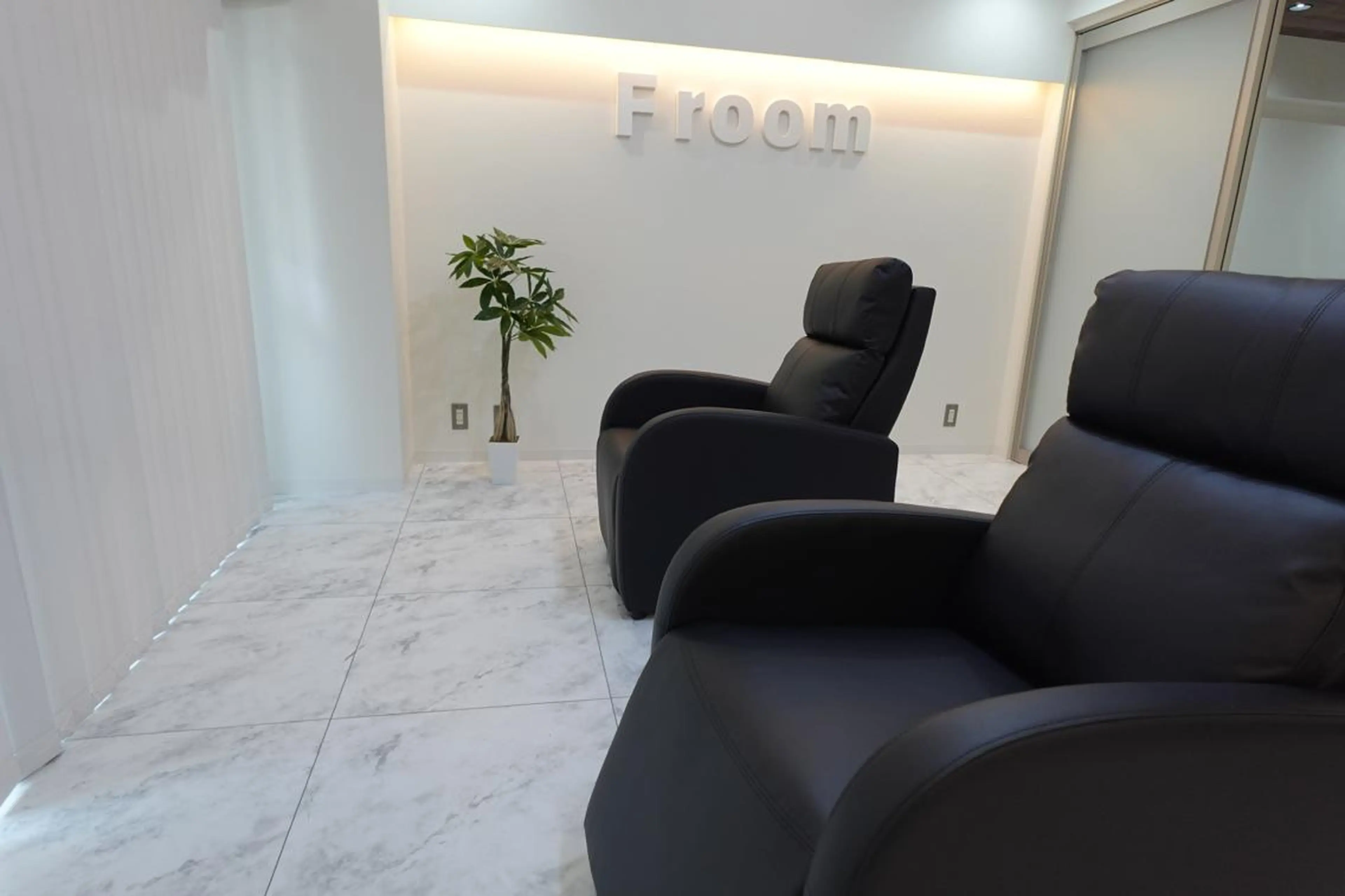 F room UMEDAのマツエク・マツパデザイン