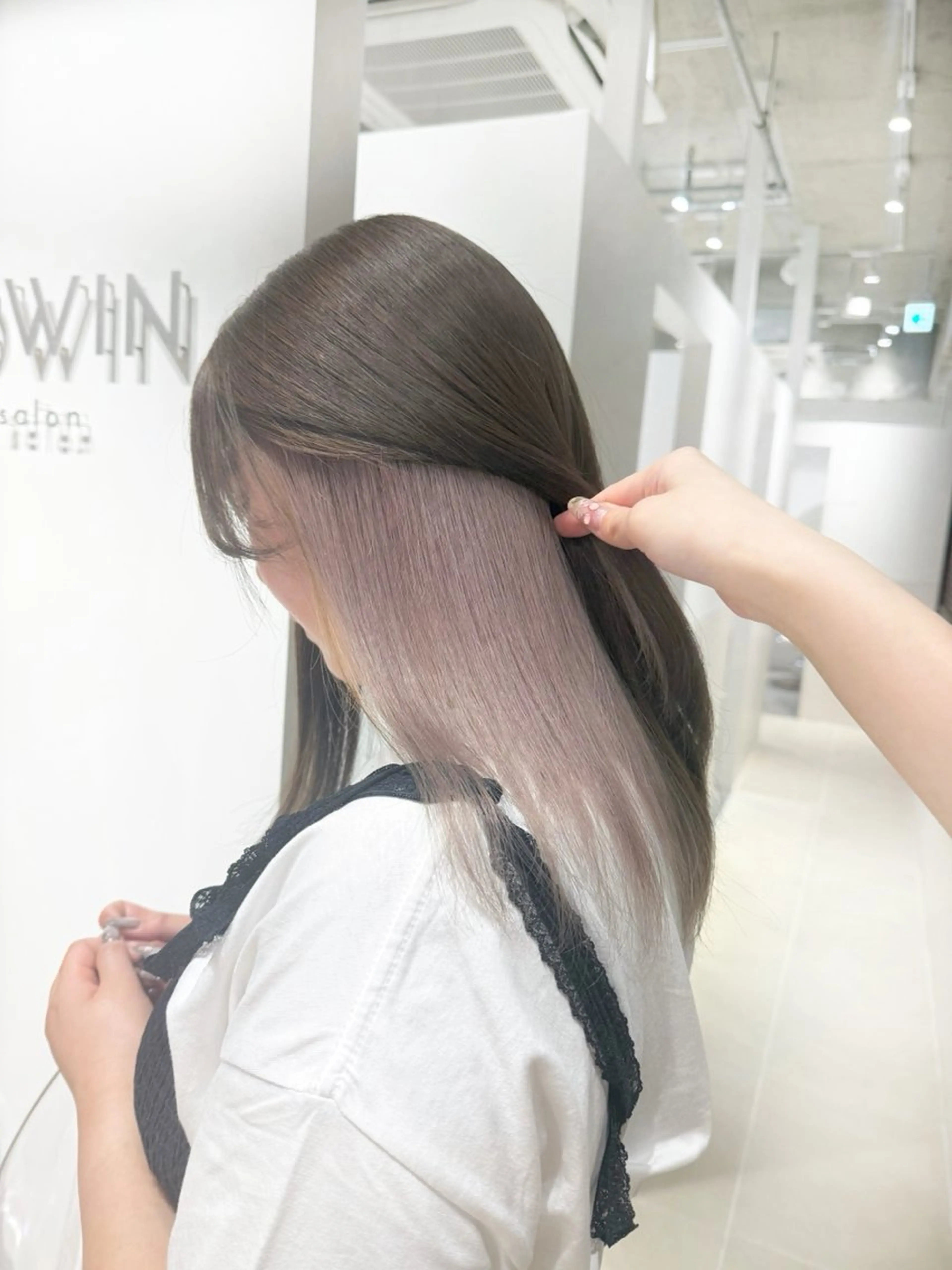 セミロング カラー 🩰透明感カラー♡ UTA🩰のヘアスタイル