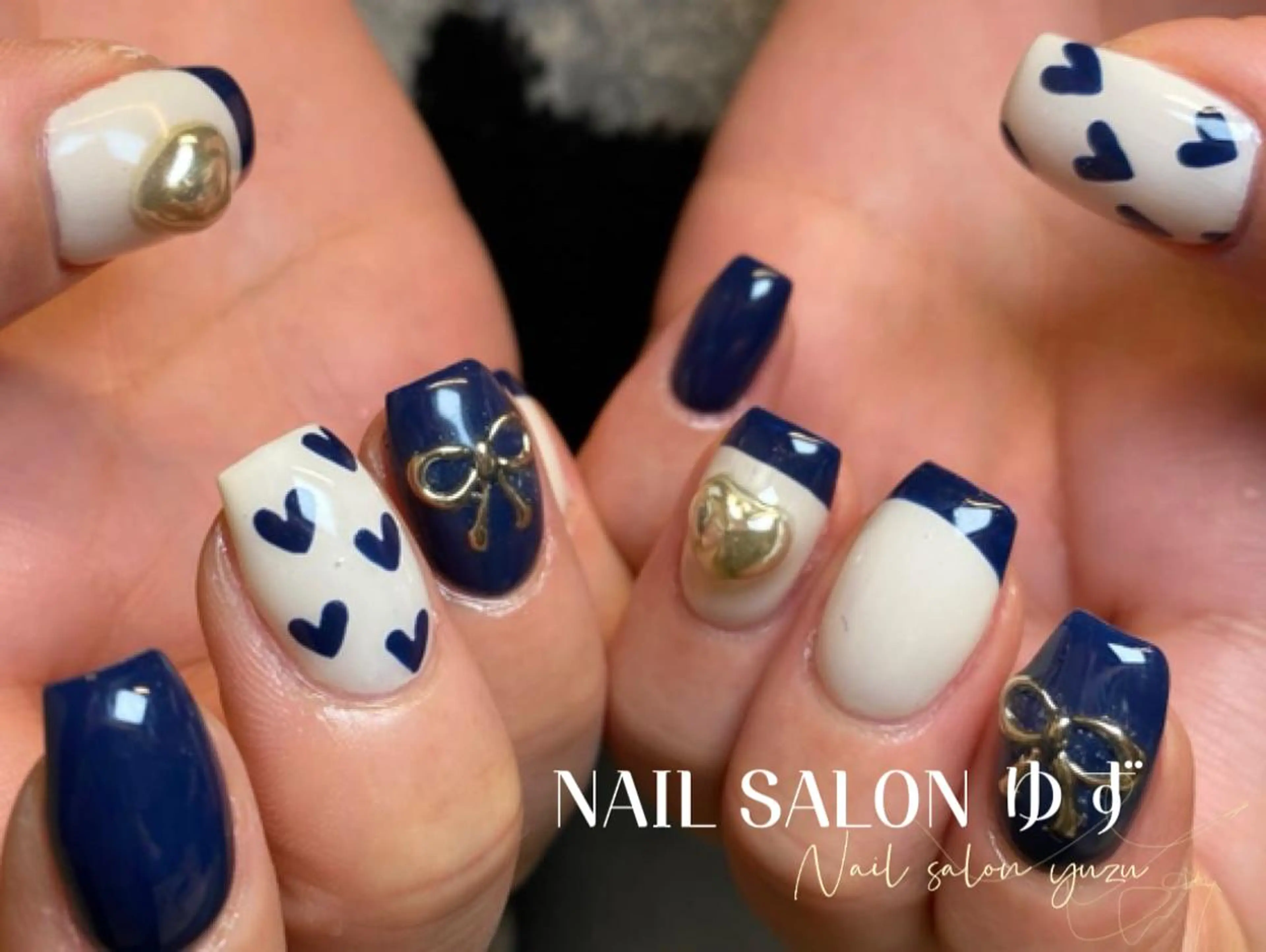 ネイル チークネイル ジェルネイル キラキラネイル パラジェル ワンホンネイル ハンドネイル MAKI💚💚💚 秋葉原.のネイルデザイン