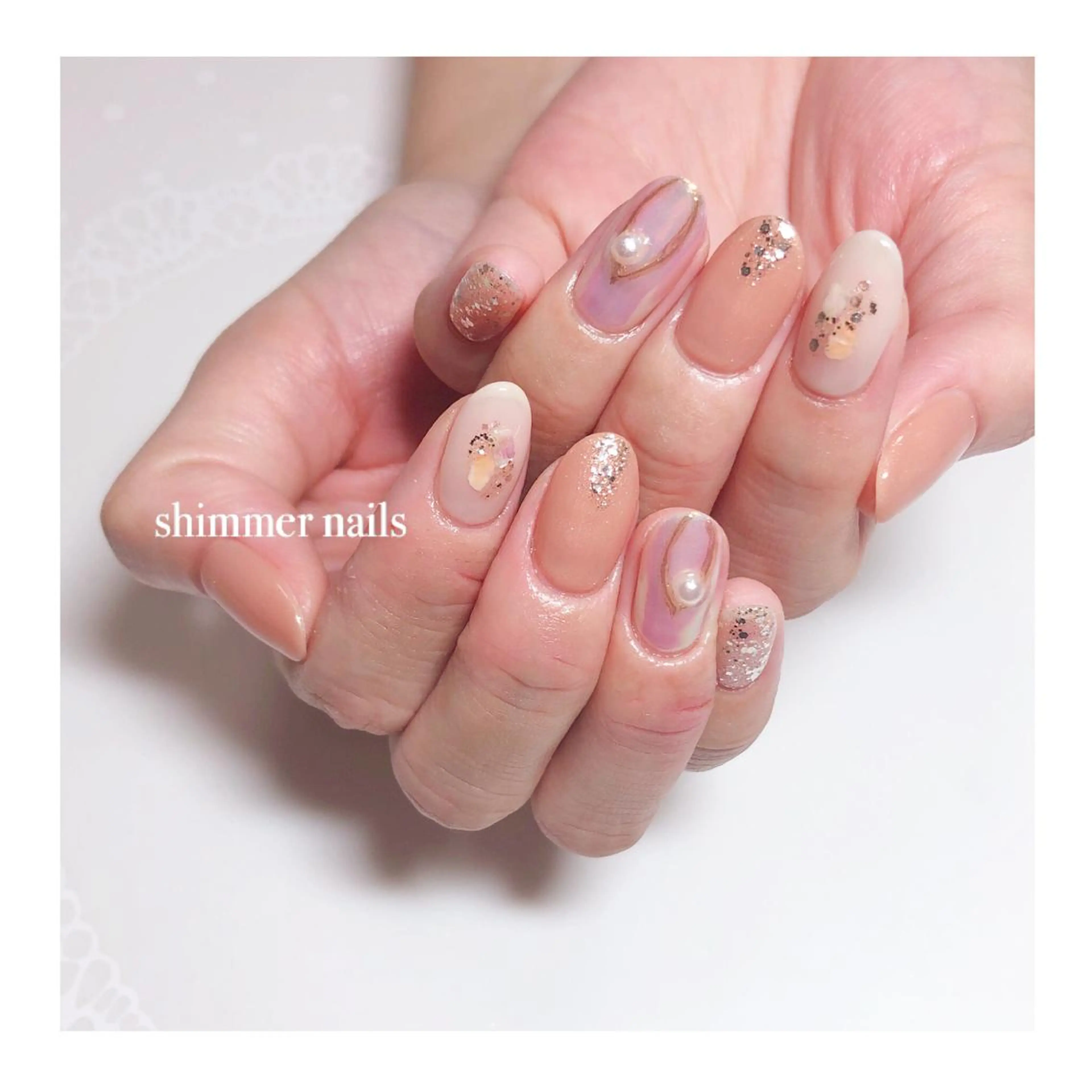 ネイル オーロラネイル shimmer nailsのネイルデザイン