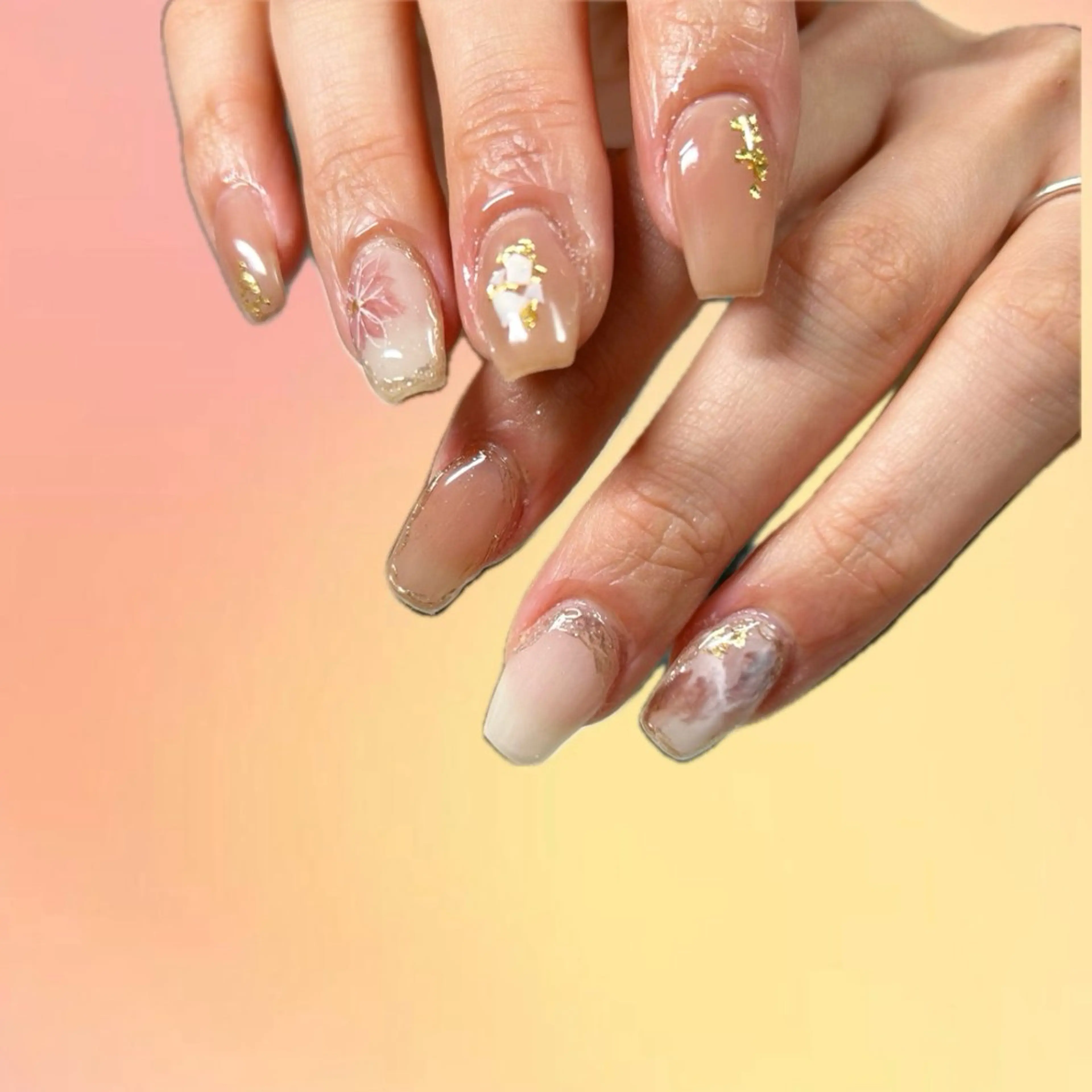 ネイル Laki nailのネイルデザイン