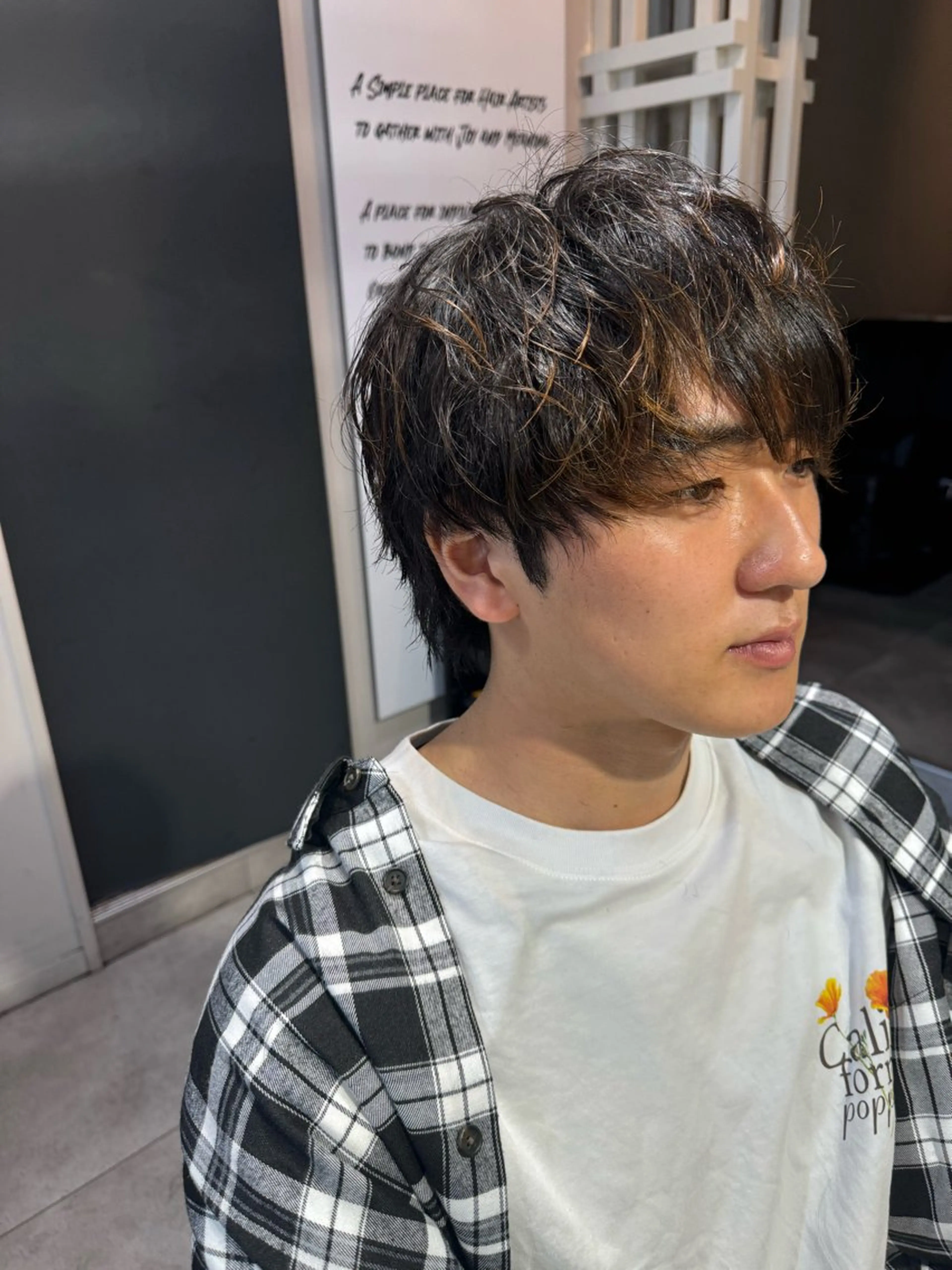 ミディアム パーマ メンズ ミディアムパーマ メンズパーマ 似合う髪型が 分からない方へのヘアスタイル