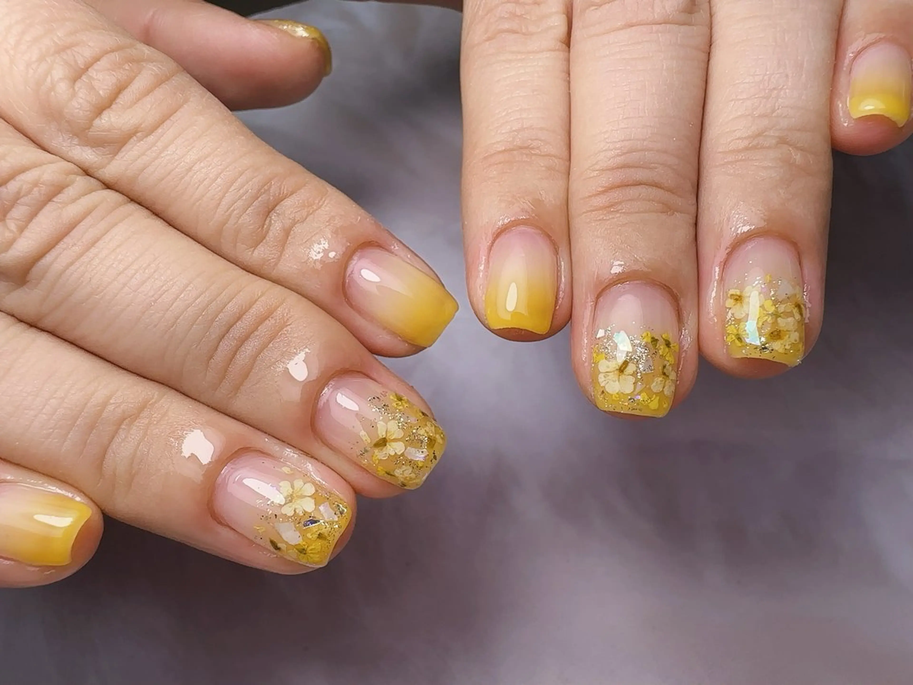 ネイル フラワーネイル グラデーション 持ち込み nail happiness.のネイルデザイン