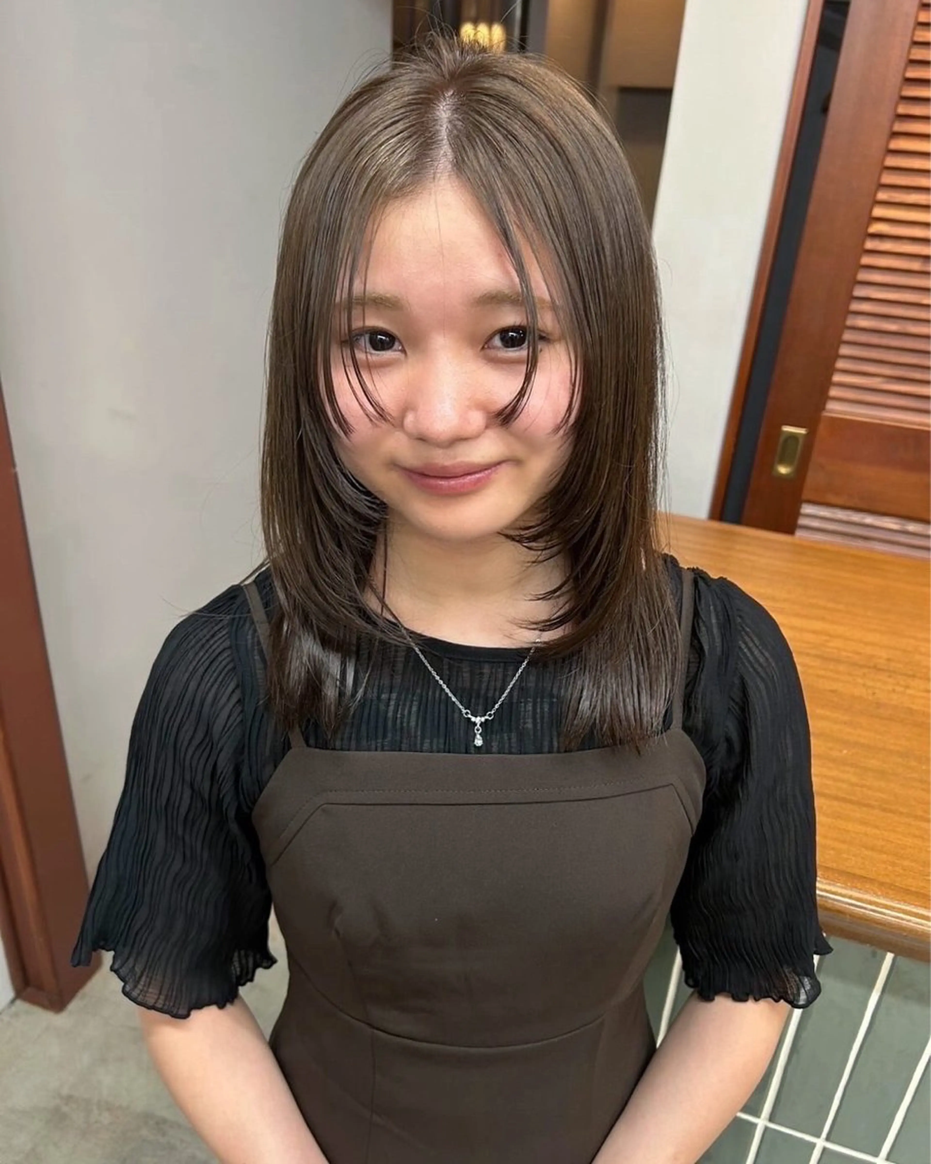 ミディアム レイヤーカット ムナカタ アカリのヘアスタイル