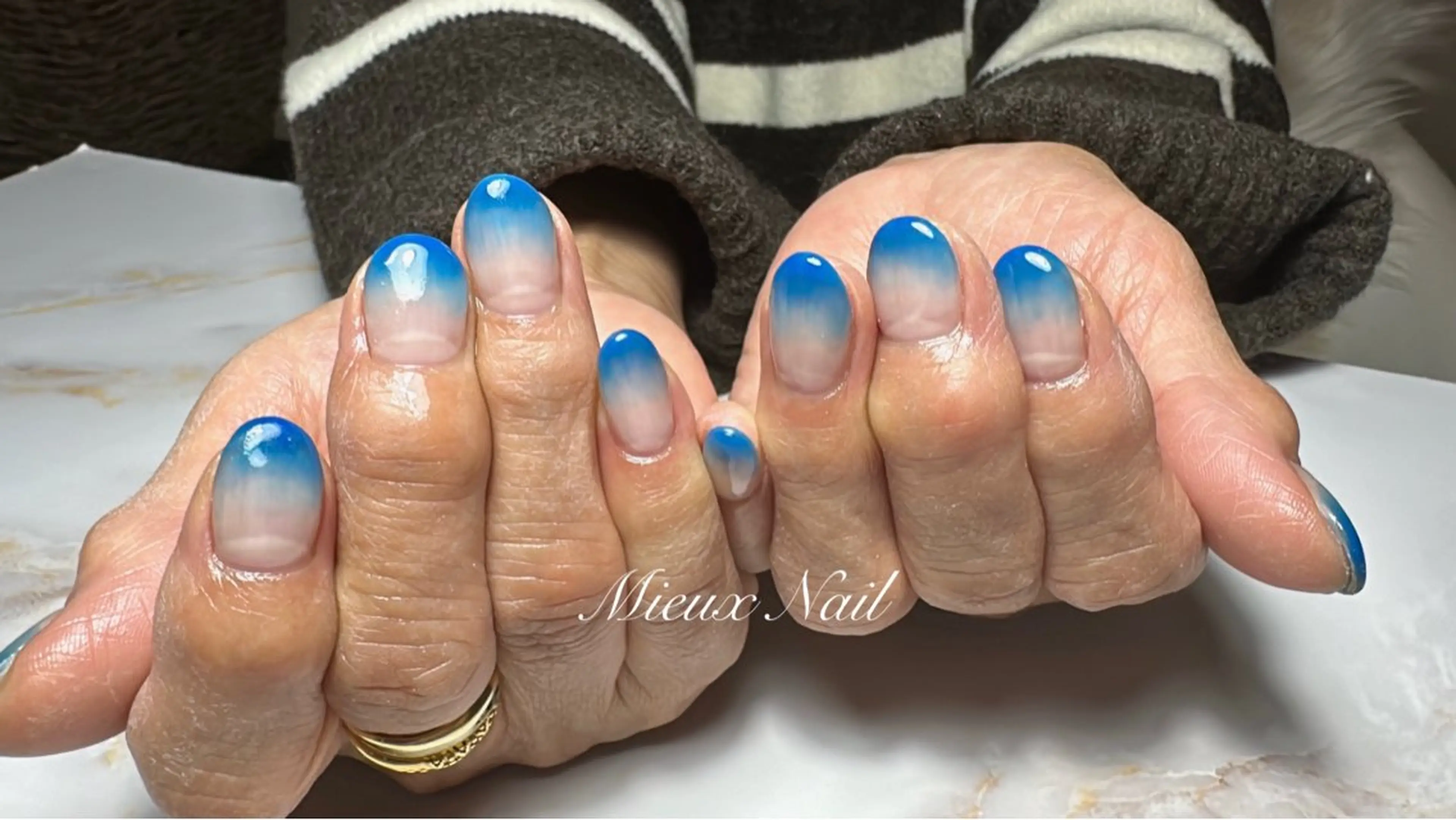 ネイル ブルー ジェルネイル パラジェル ハンドネイル 市川 麻衣子のネイルデザイン