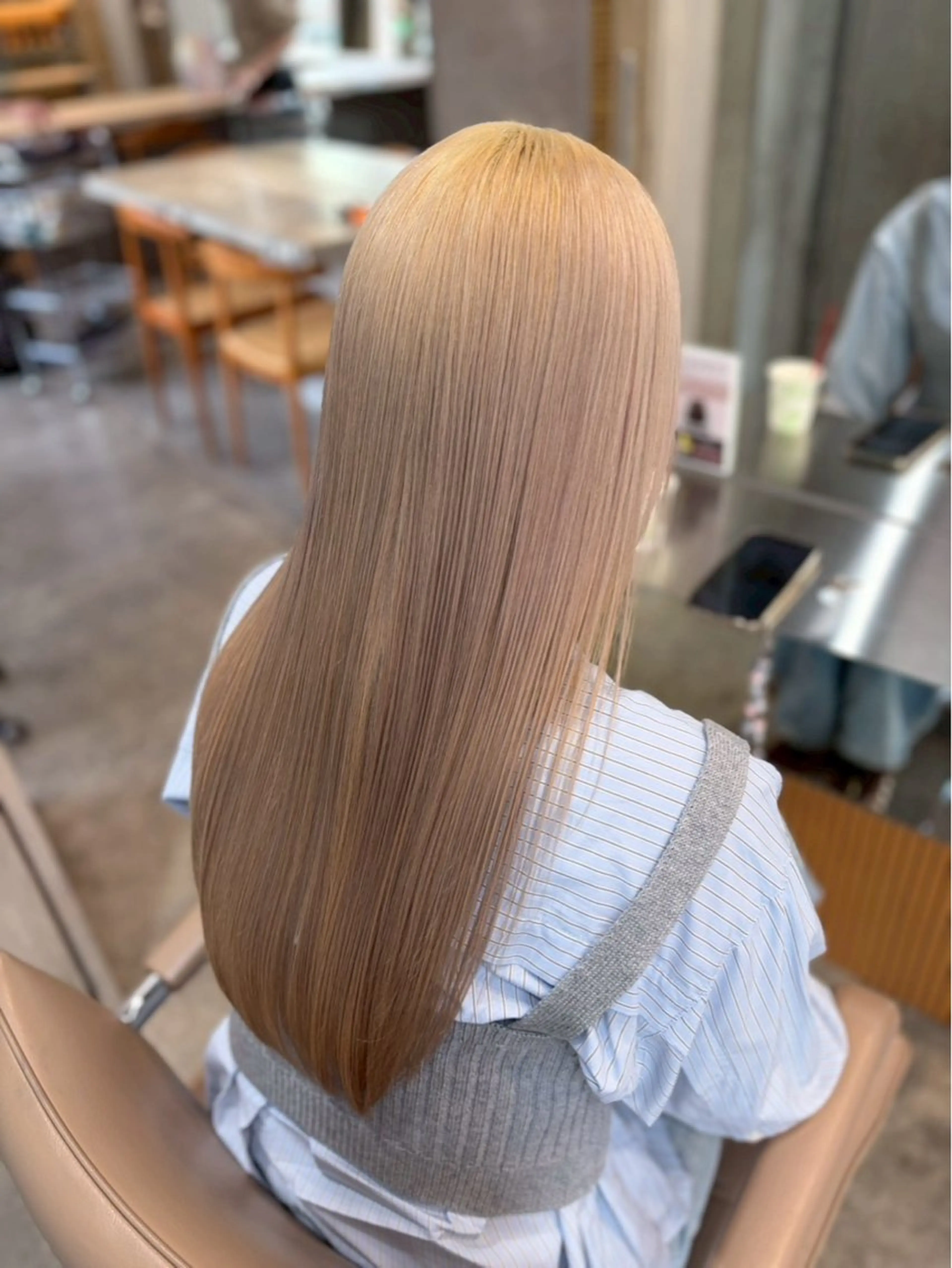 ロング ヘアカラー ミルクティーベージュ レイヤー/あげは🎀のヘアスタイル