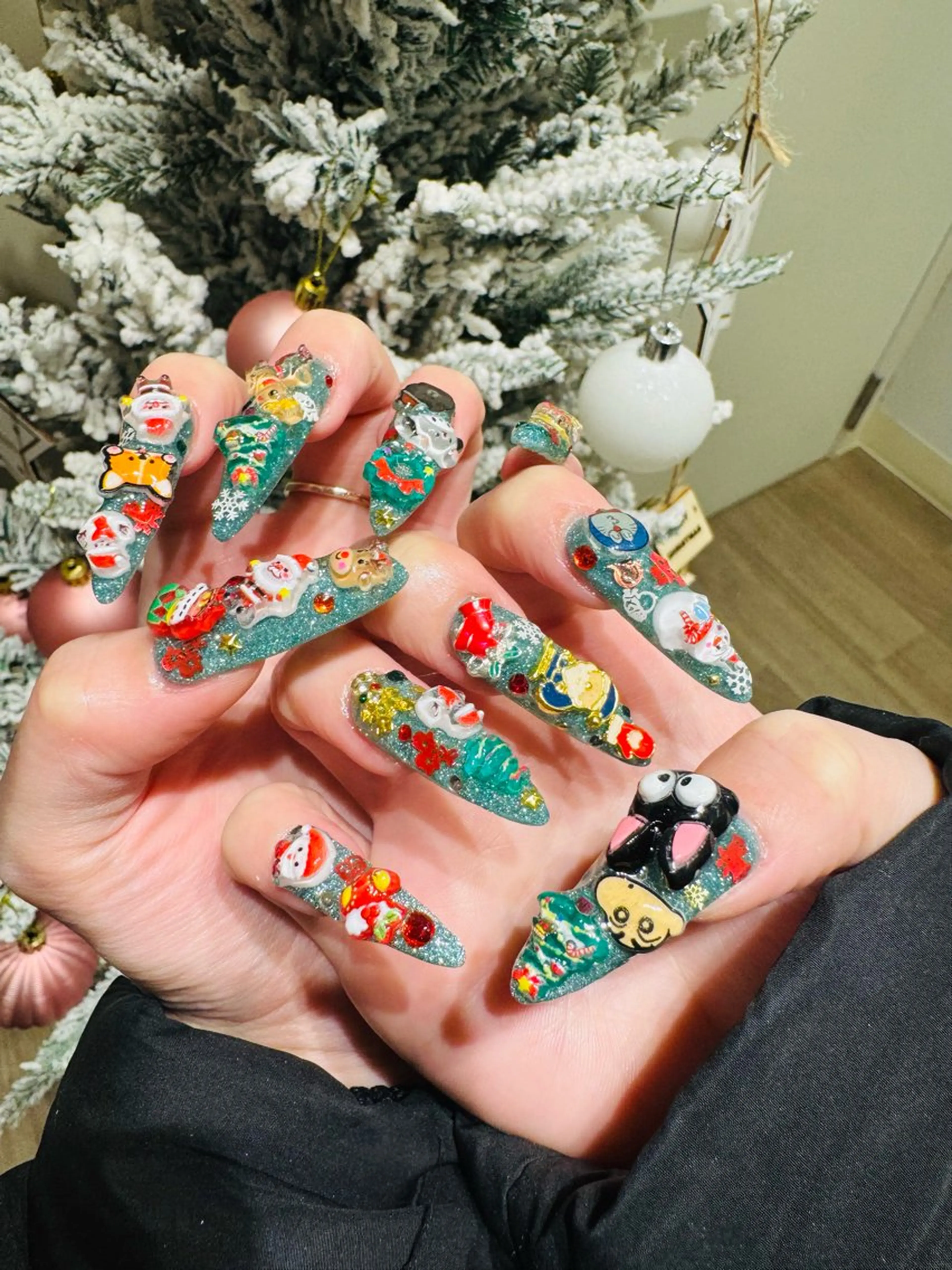 ネイル 冬ネイル クリスマス ハンドネイル Lien  _リエン リエンのネイルデザイン