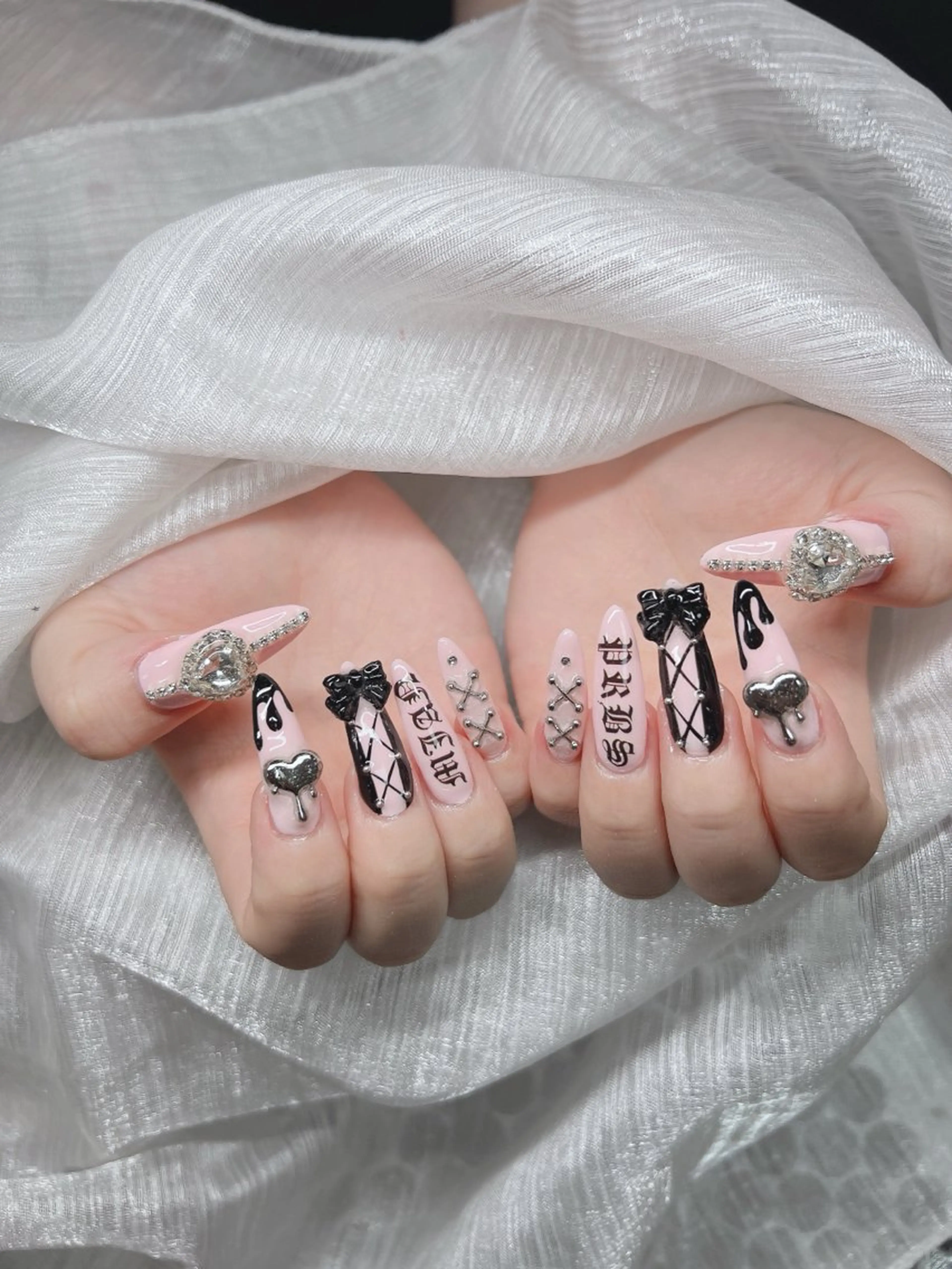 ネイル オーロラネイル チークネイル 長さ出し フットネイル フレンチネイル ハンドネイル Lee Nails チップ長さだし専門店のネイルデザイン