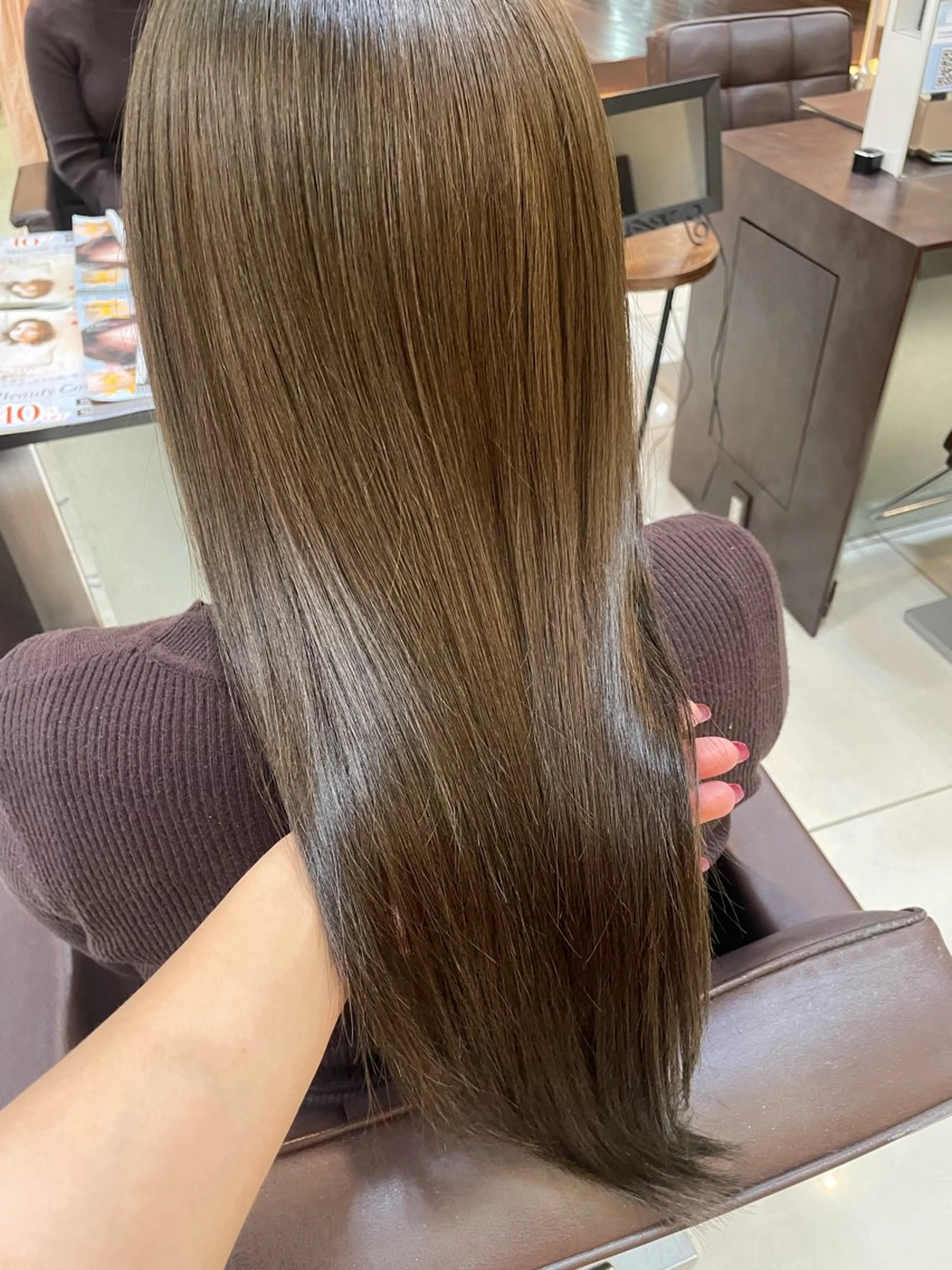 【🌟人気No.2🌟】透明感カラー＋髪質改善トリートメント+炭酸スパ 8200円の写真