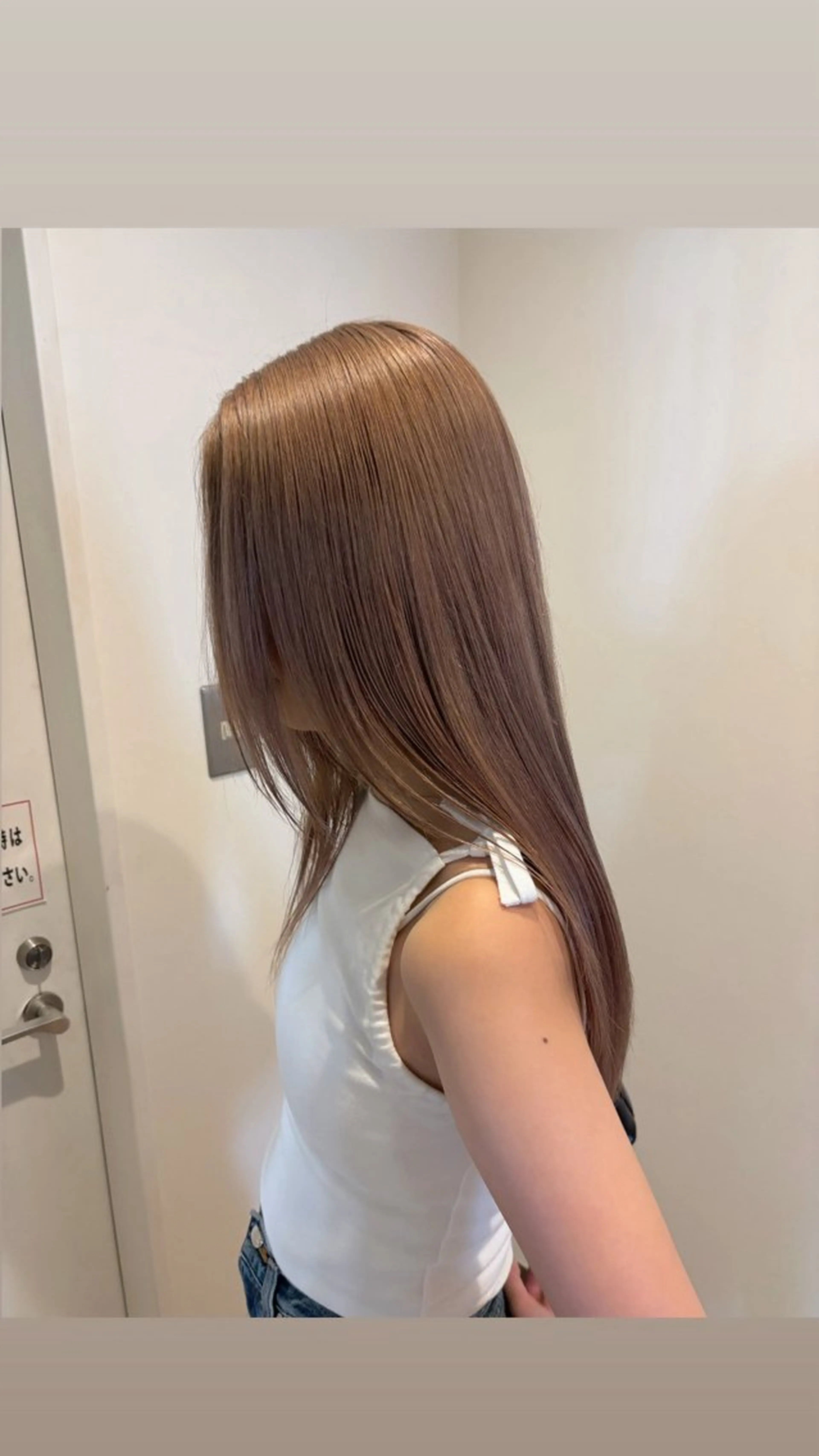 ロング ヘアカラー Megu/ベージュ/ 透明感カラーのヘアスタイル