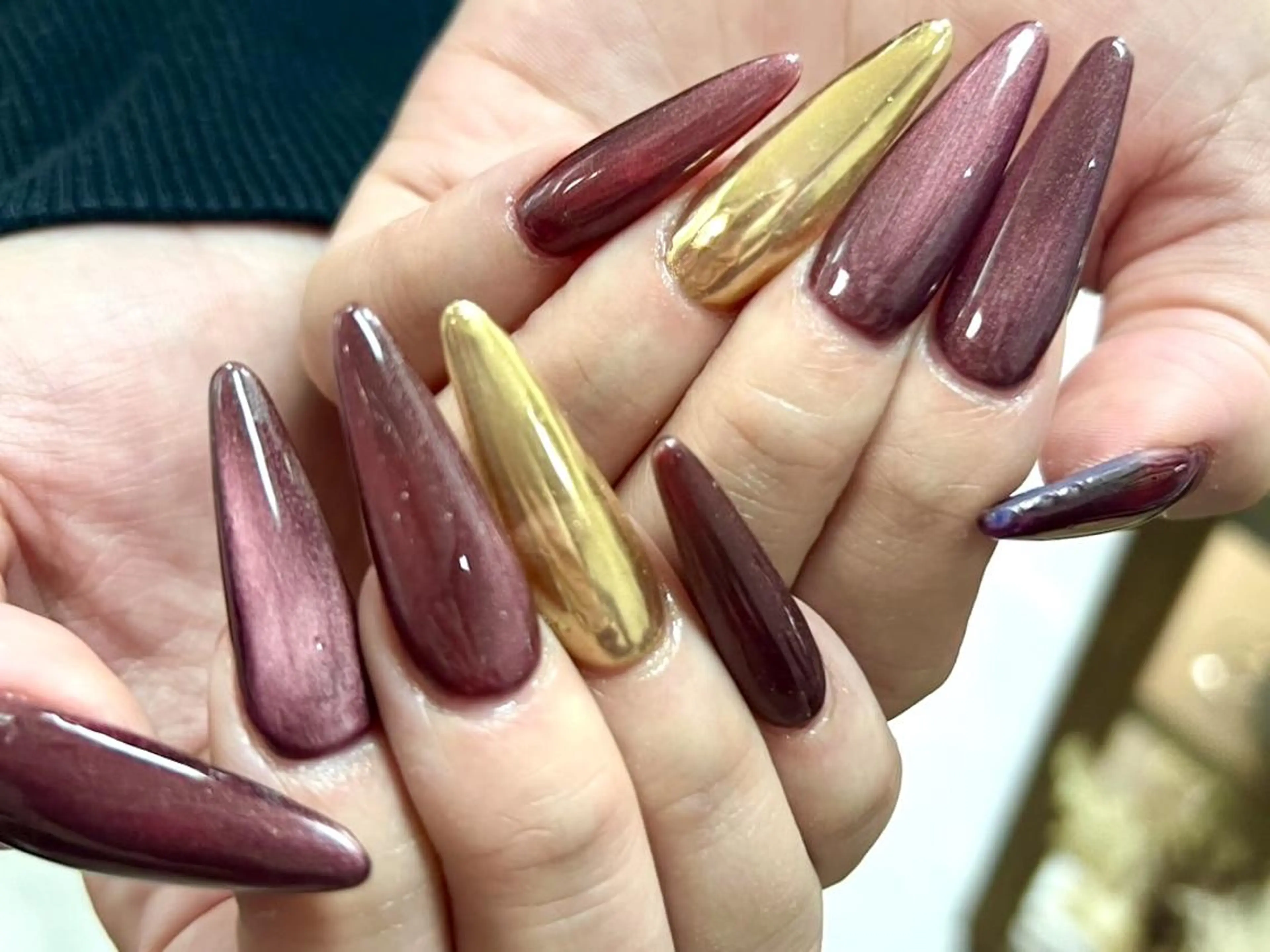 ネイル 長さ出し 韓国ネイル マグネットネイル ニュアンスネイル スカルプネイル nailstudio eviz新宿店のネイルデザイン