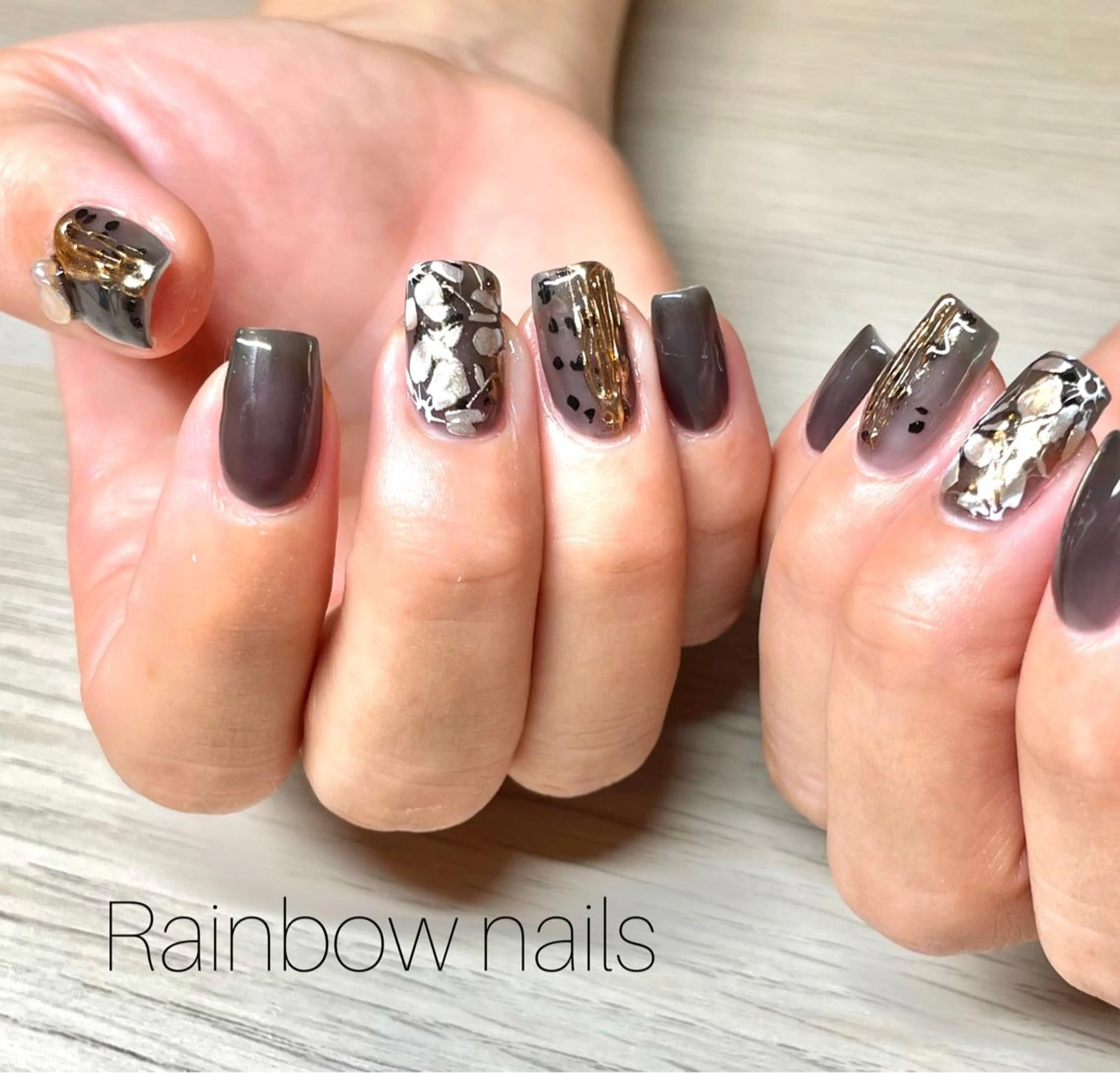 ネイル アートネイル ミラーネイル Rainbow nailsくろちゃんのネイルデザイン