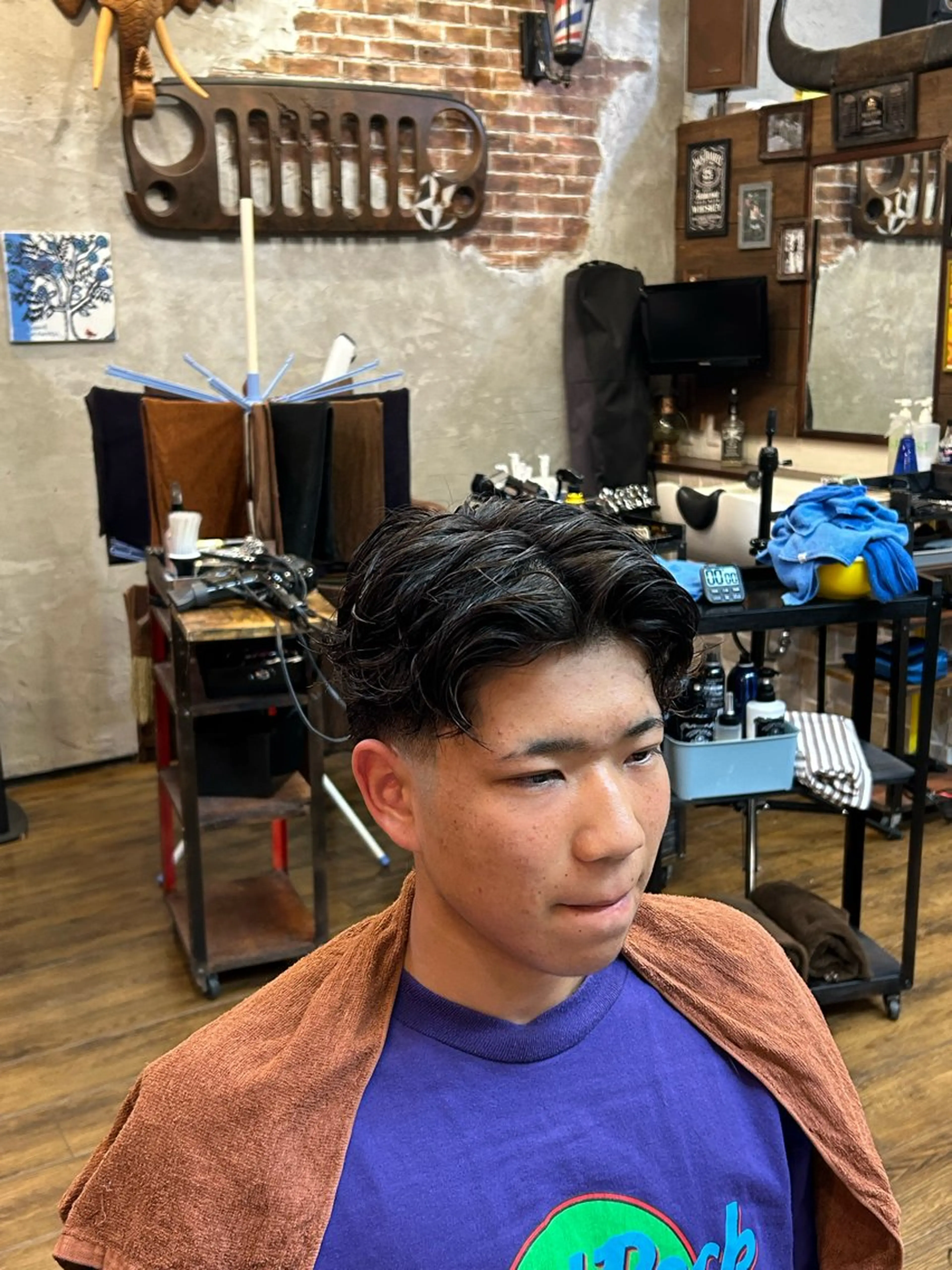 ショート パーマ メンズ センターパート メンズパーマ ニュアンスパーマ ナイルプラス所属・ナイルプラス ヨウのヘアスタイル