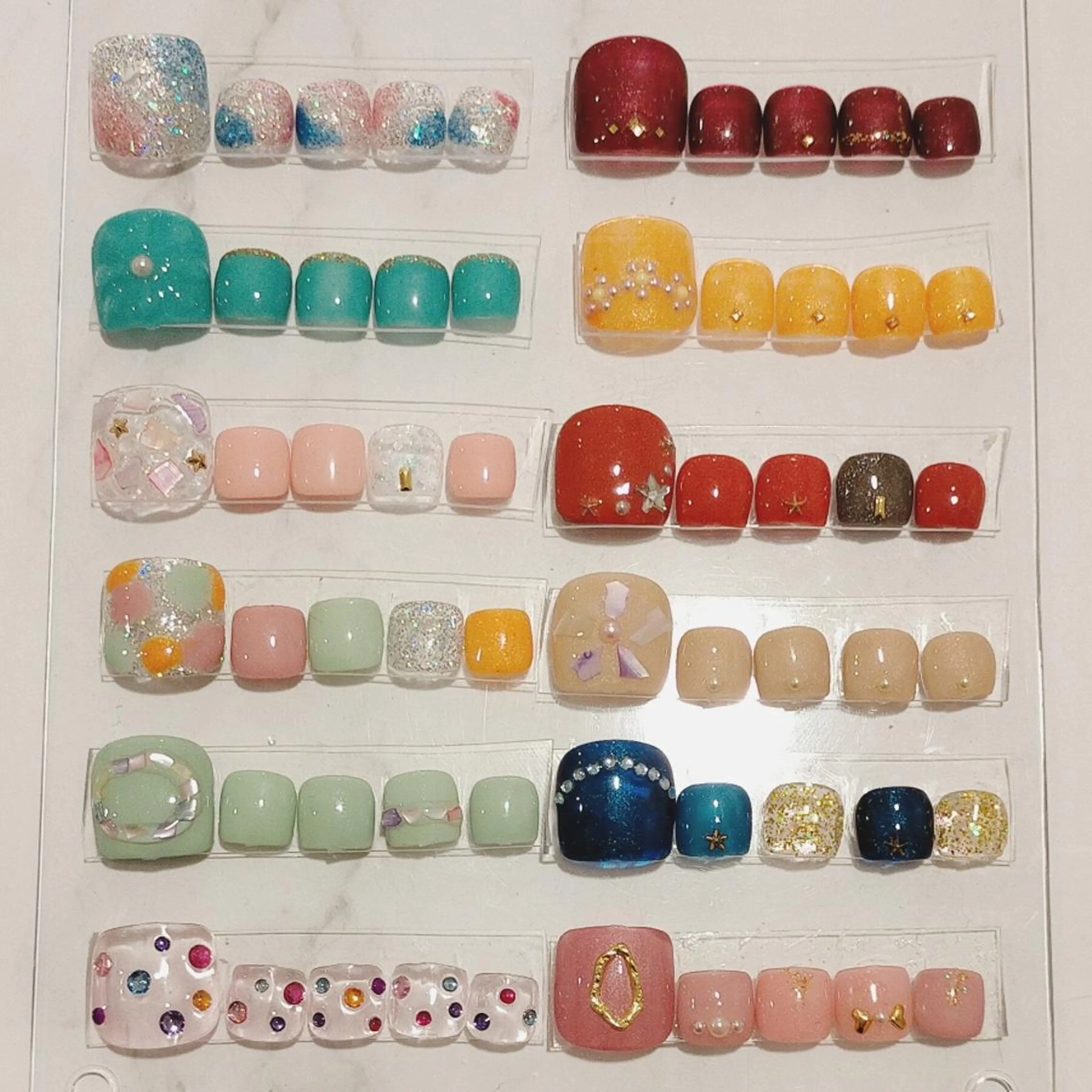 ネイル フットネイル 吉澤 友恵のネイルデザイン