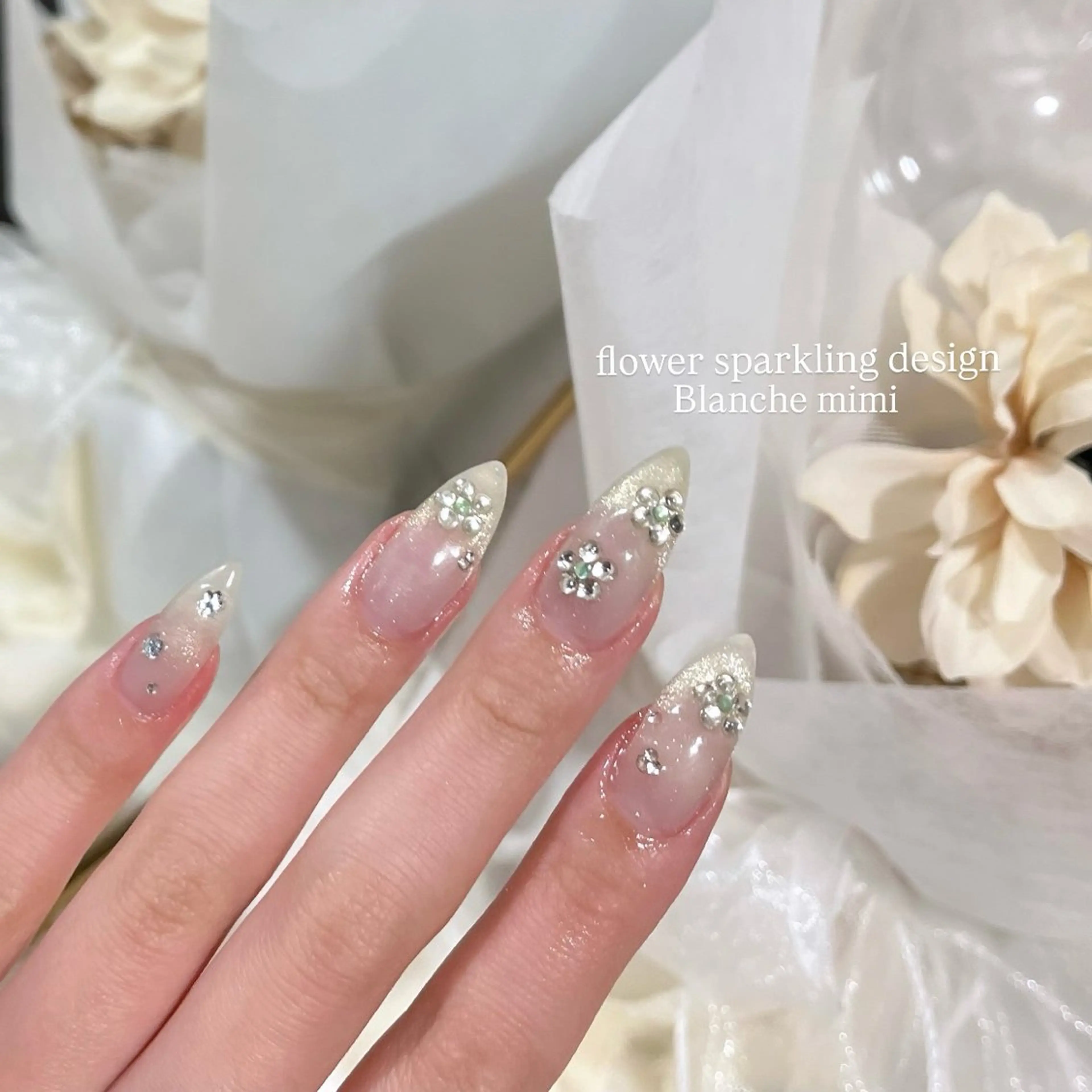 ネイル ハンドネイル Blanche mimi.u_aのネイルデザイン